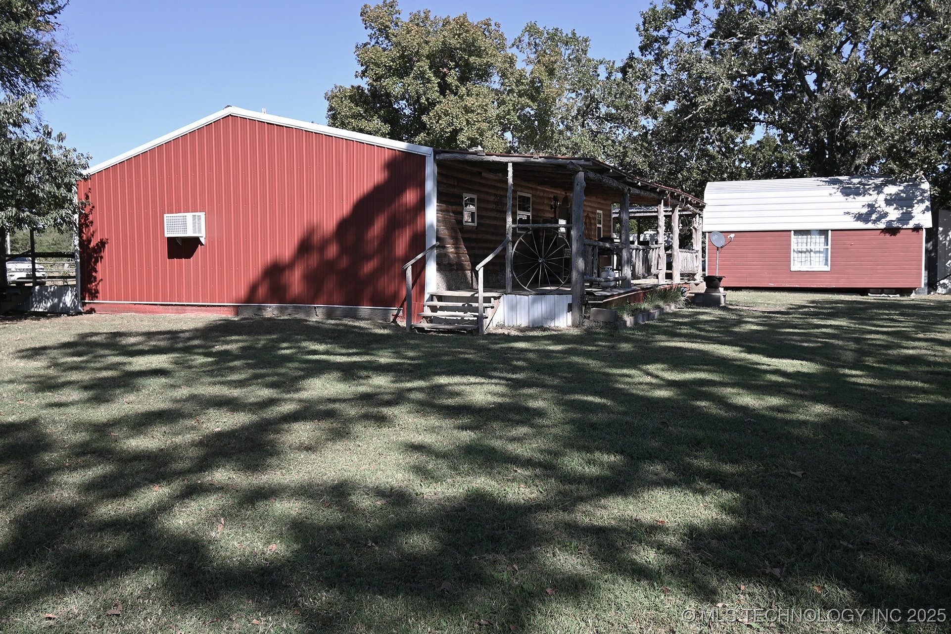 446872 E 1011 Road Property Photo 4