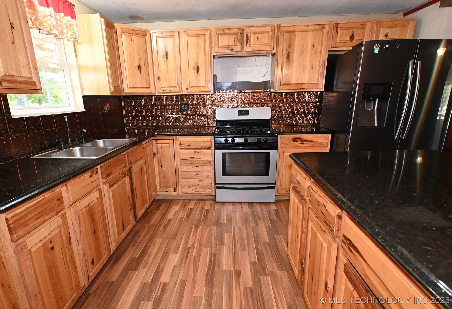 446872 E 1011 Road Property Photo 7