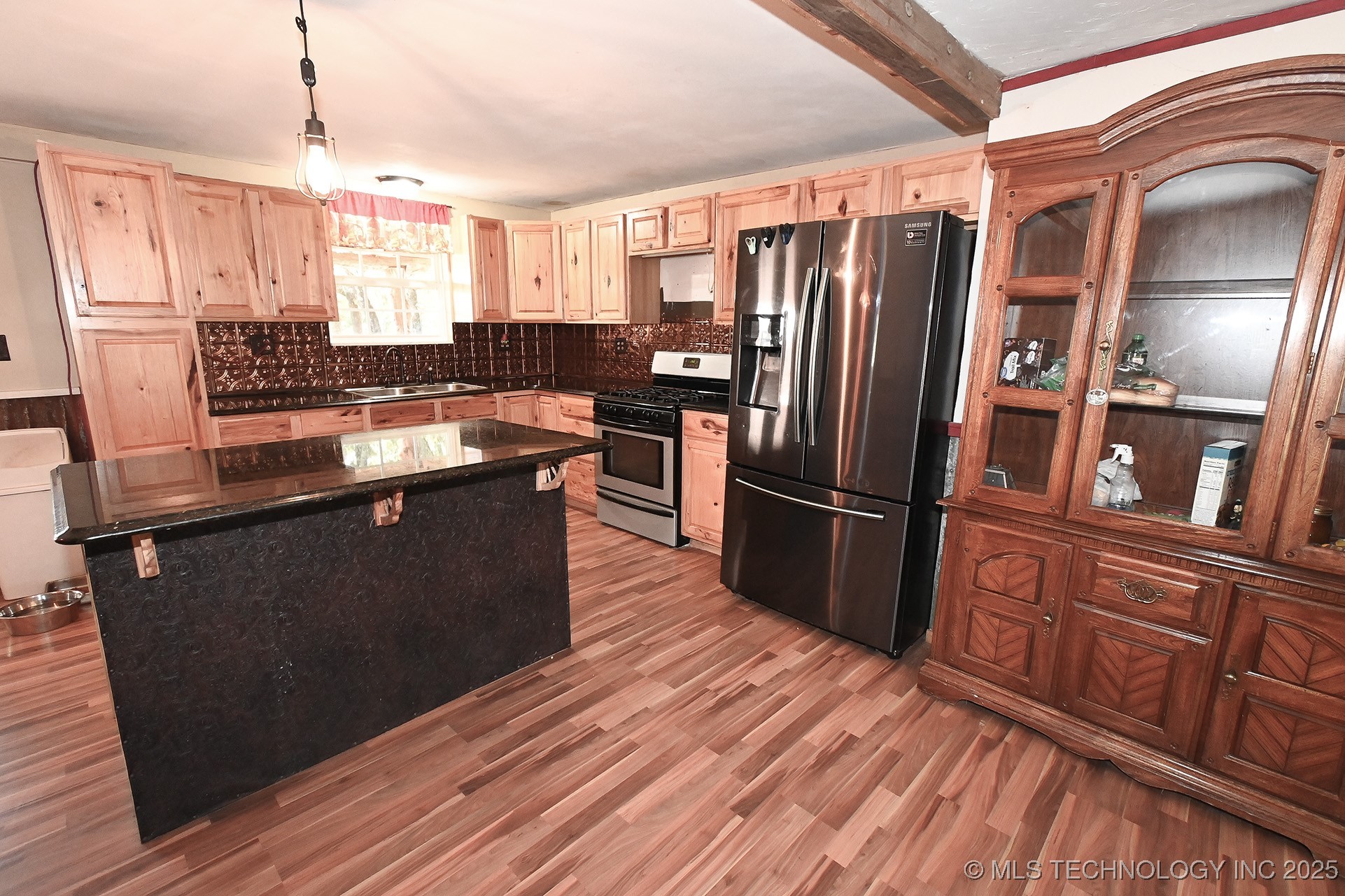 446872 E 1011 Road Property Photo 9