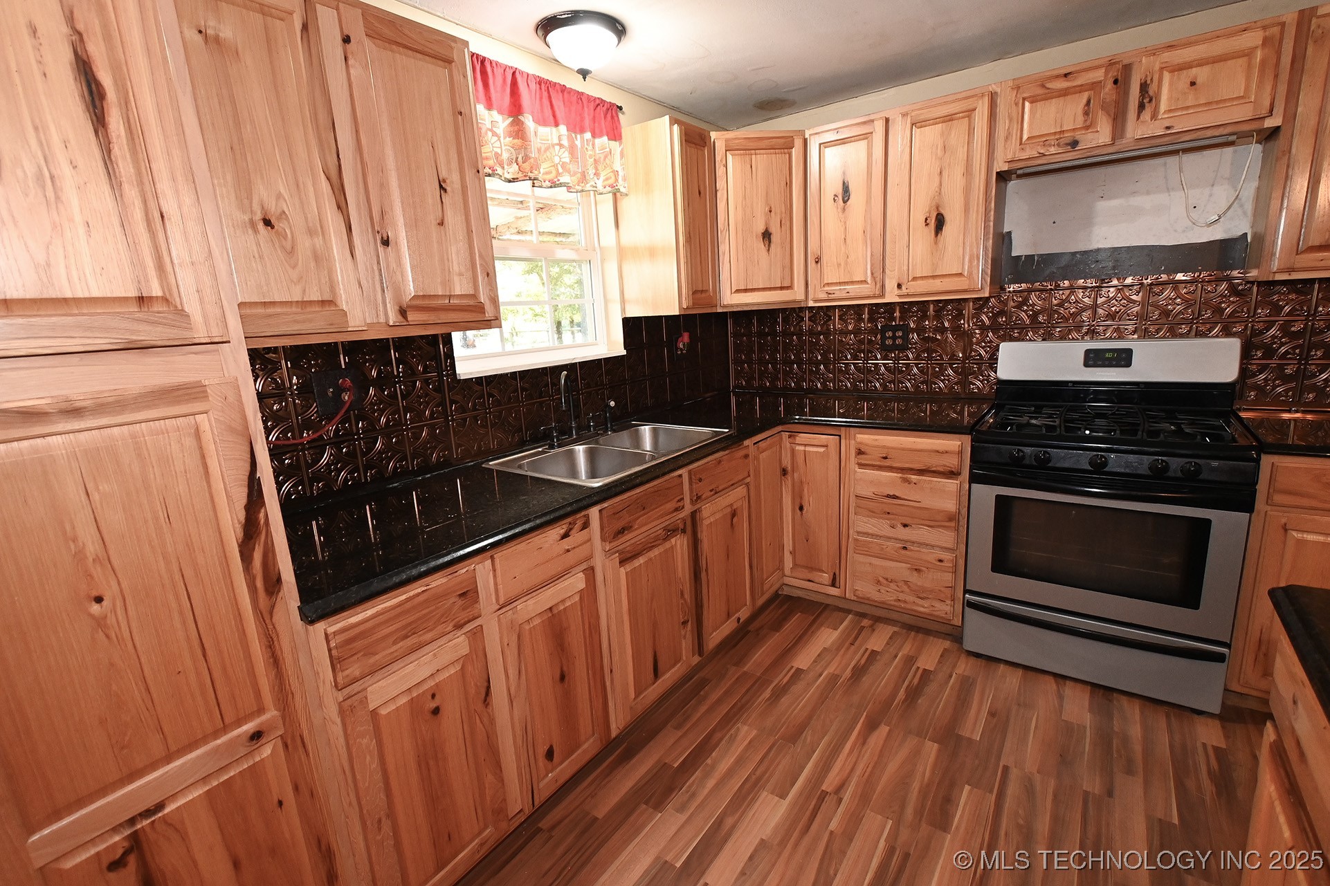 446872 E 1011 Road Property Photo 12