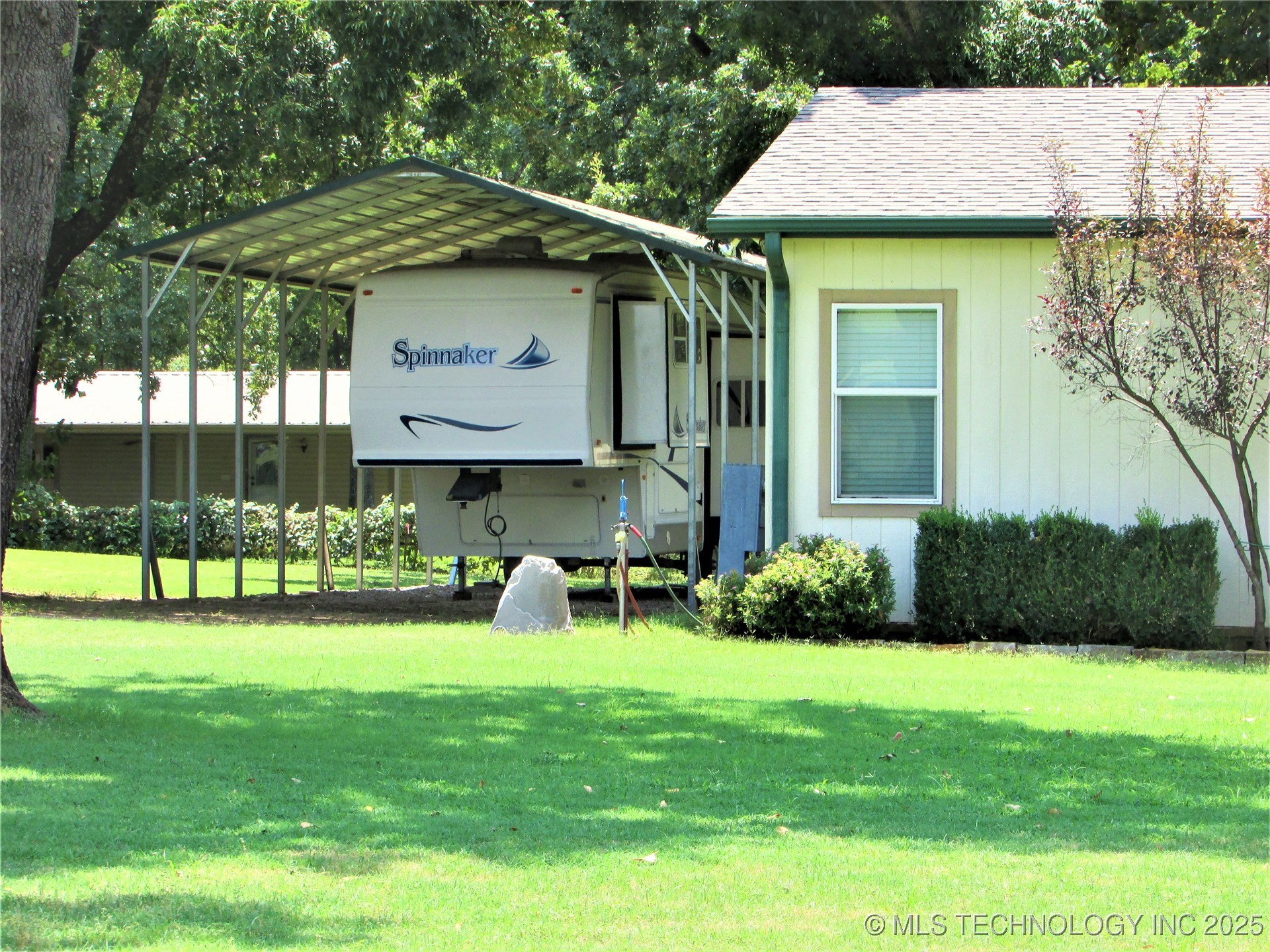 4329 Sun Rise Drive Property Photo 8