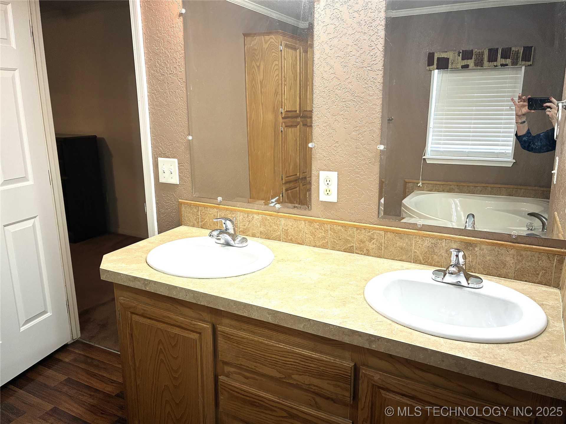 4329 Sun Rise Drive Property Photo 22