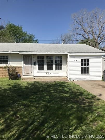 5462 N Hartford Avenue E Property Photo 1