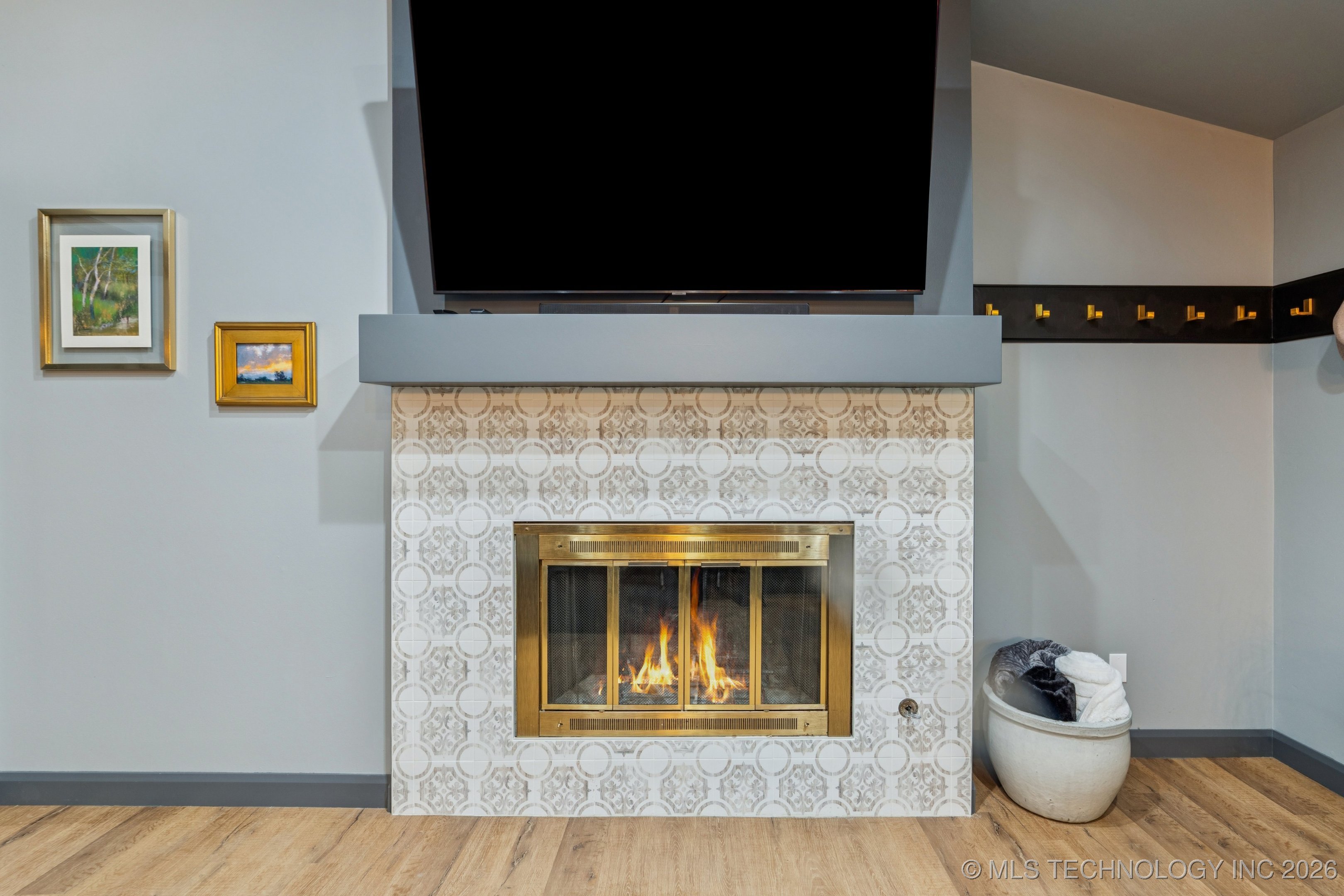 2910 E 76th Place Property Photo 13