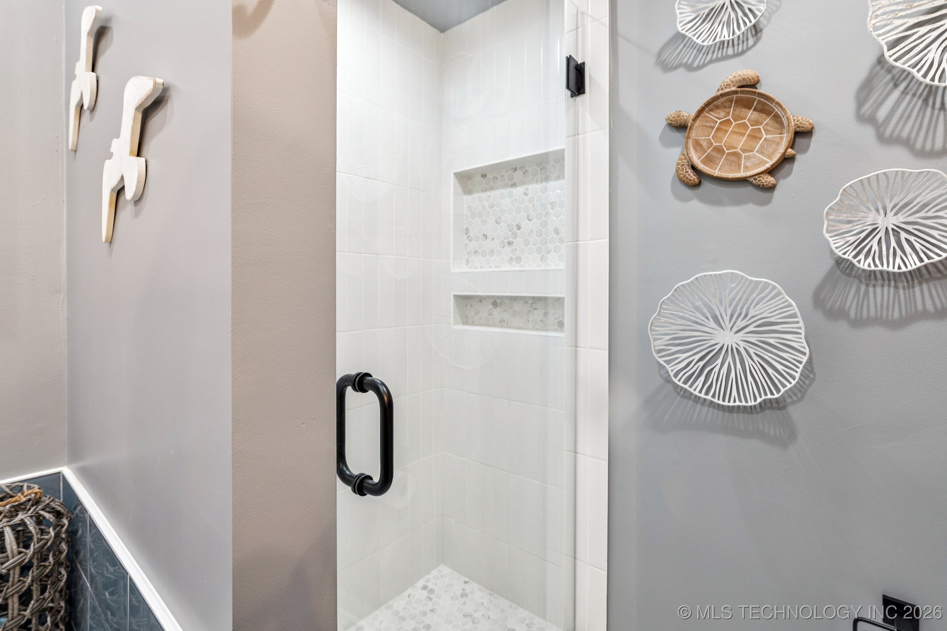 2910 E 76th Place Property Photo 29