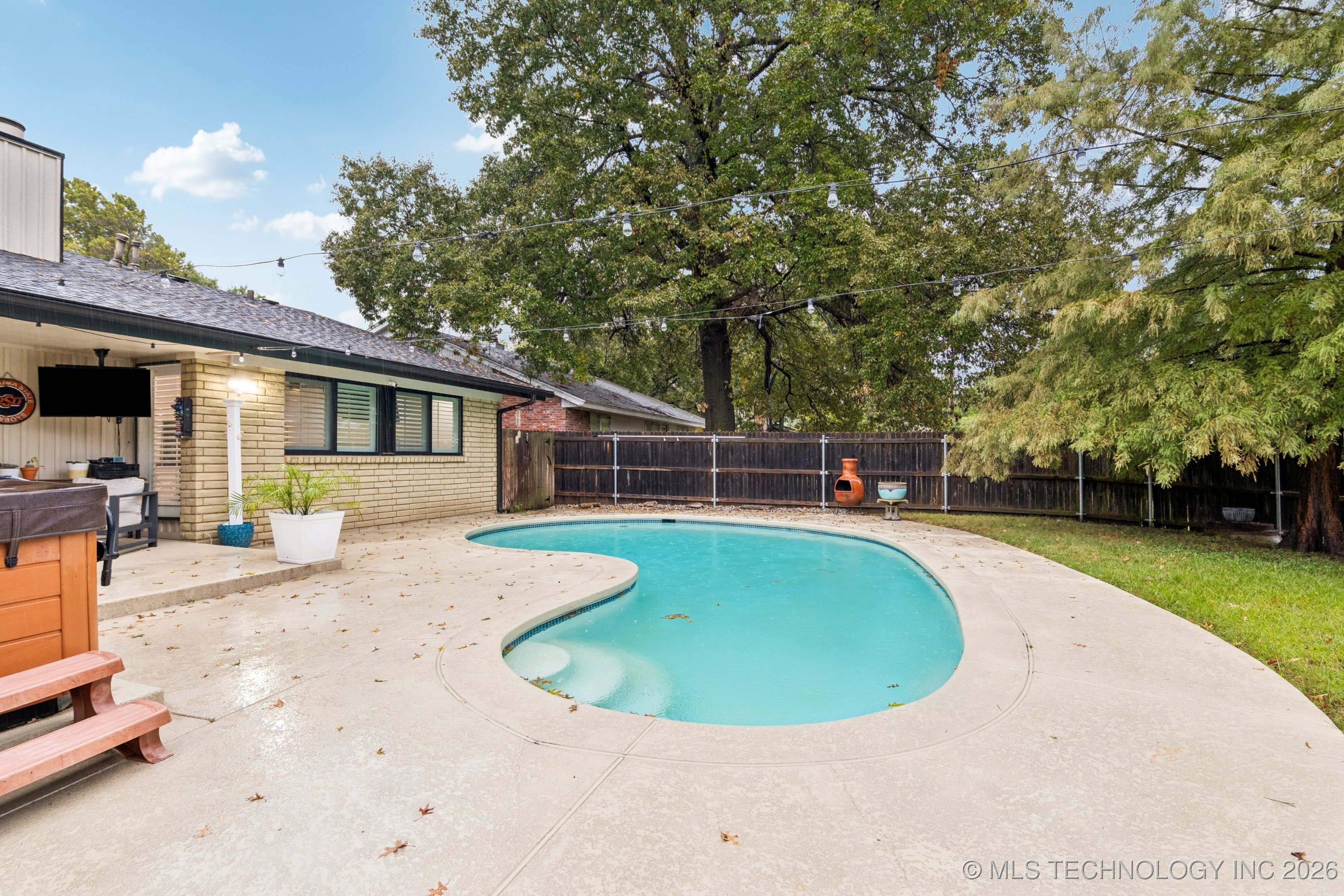 2910 E 76th Place Property Photo 35