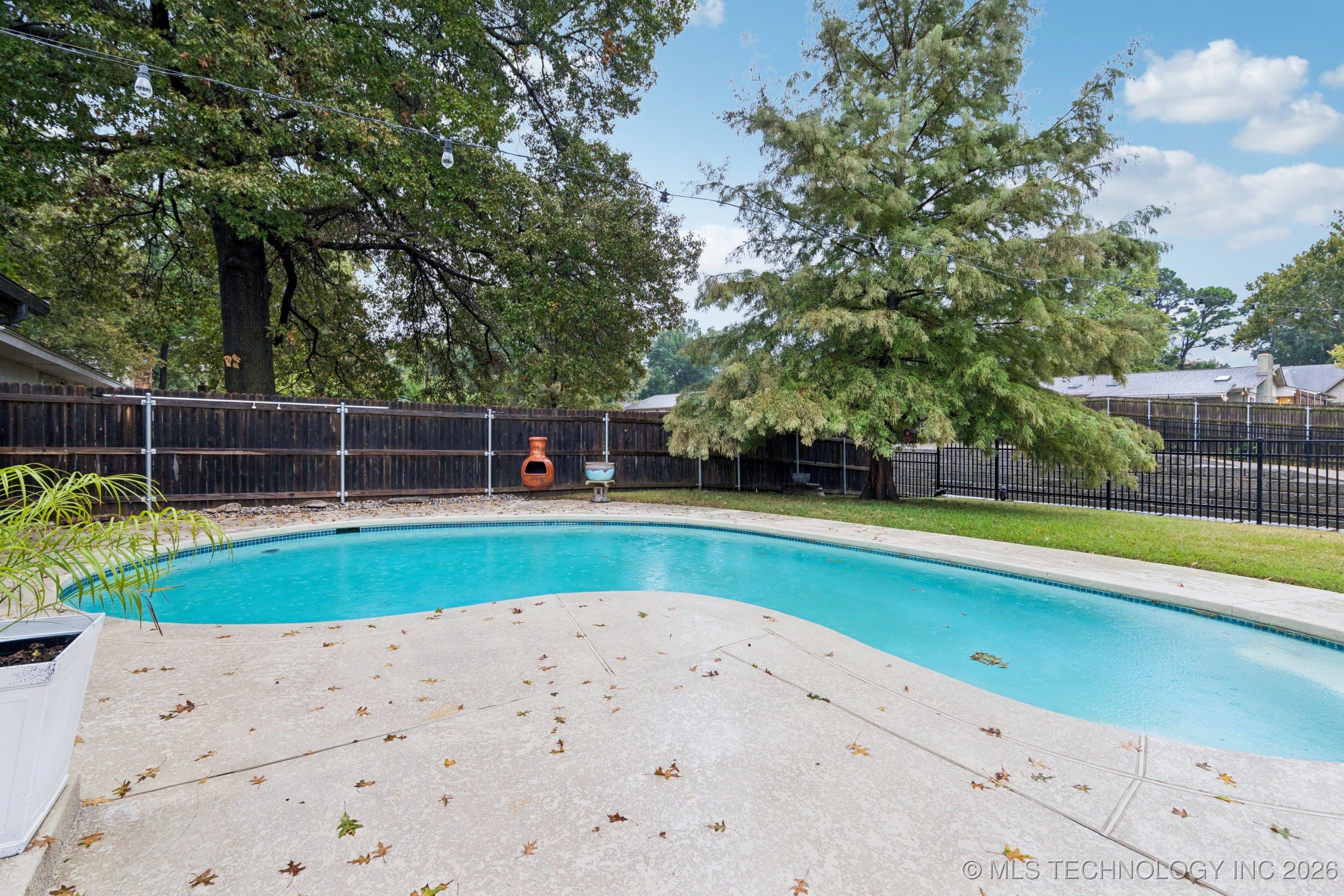 2910 E 76th Place Property Photo 37