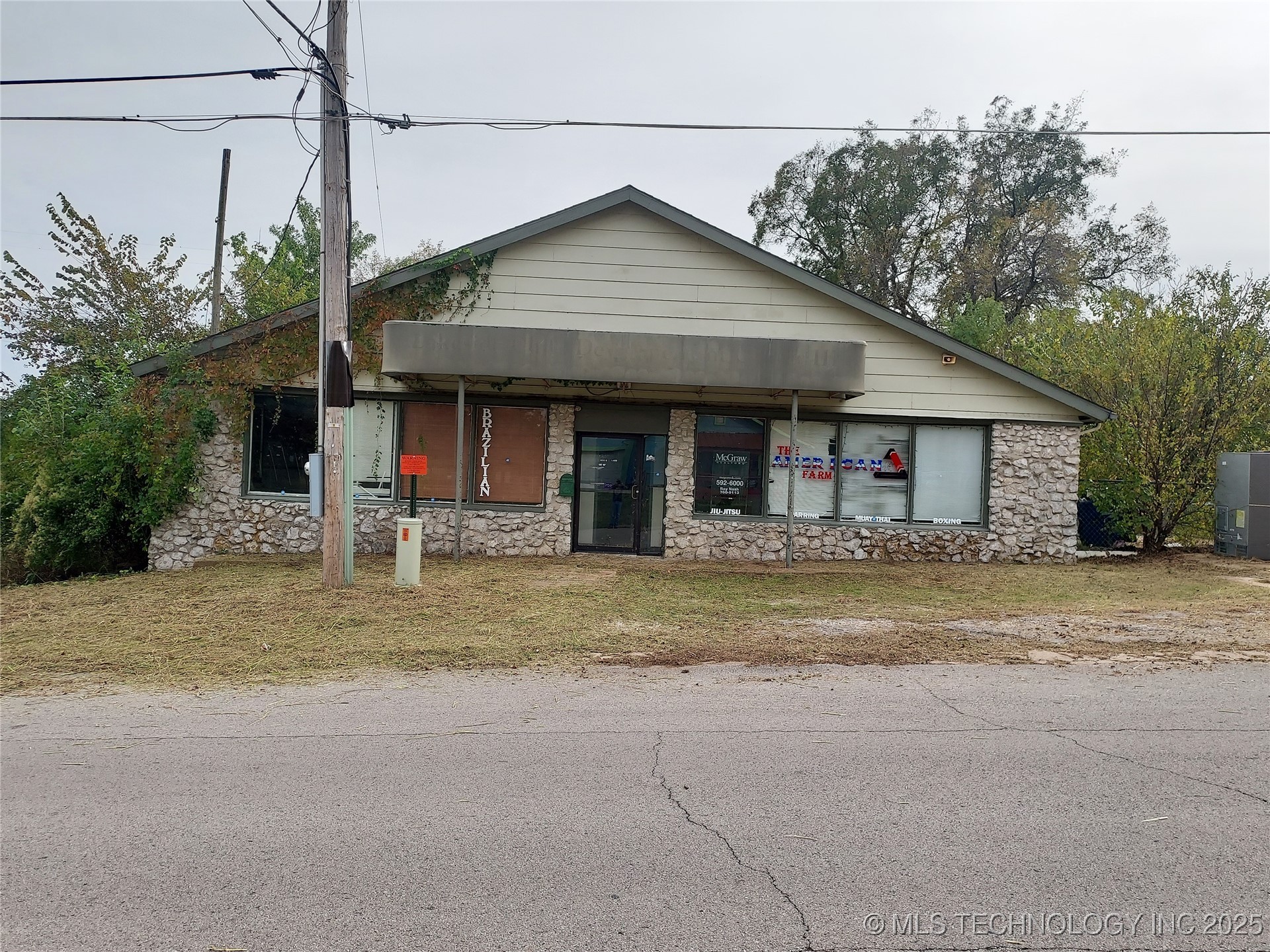 202 E Caddo Street Property Photo 1