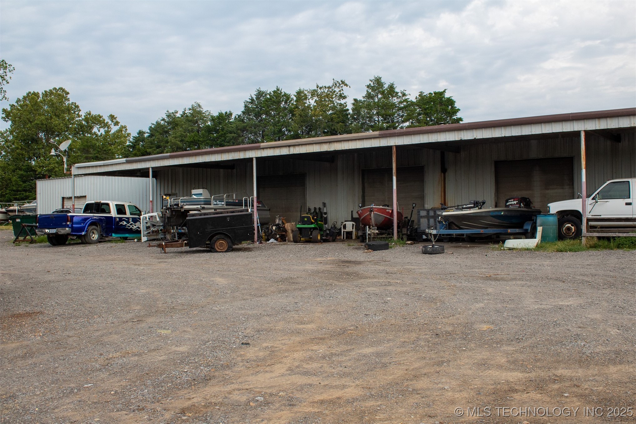 106 N Leo Lane E Property Photo 13