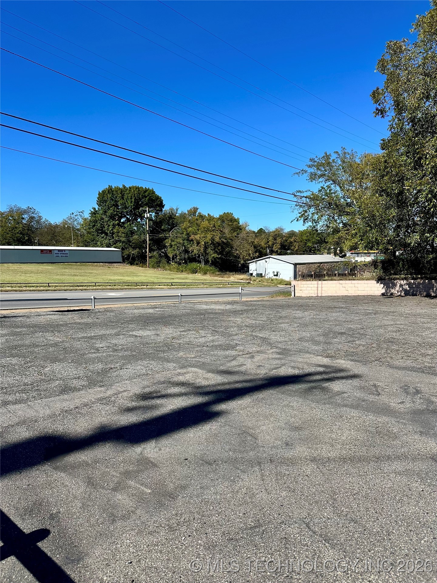 1002 N 1st Property Photo 2