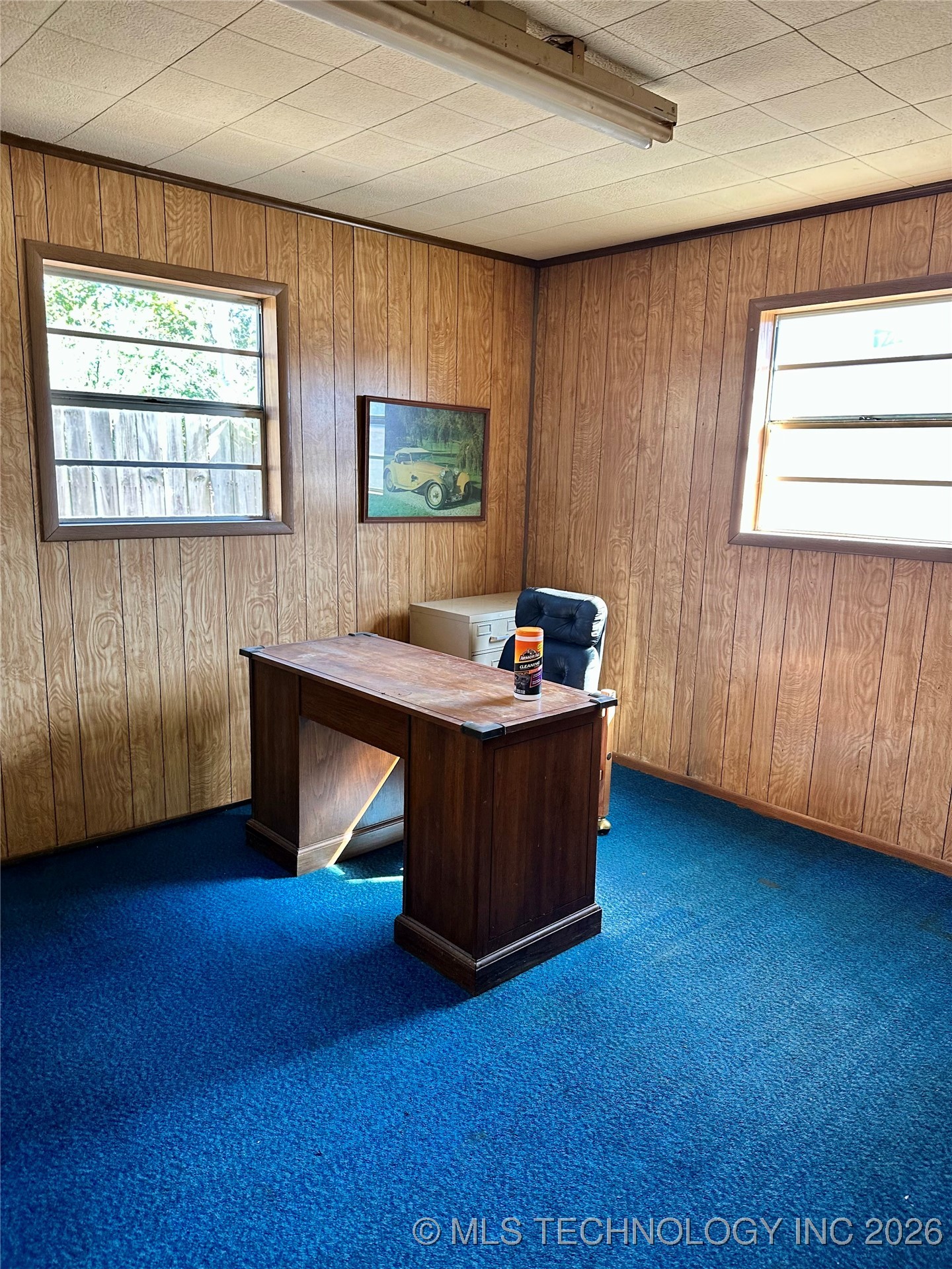 1002 N 1st Property Photo 6