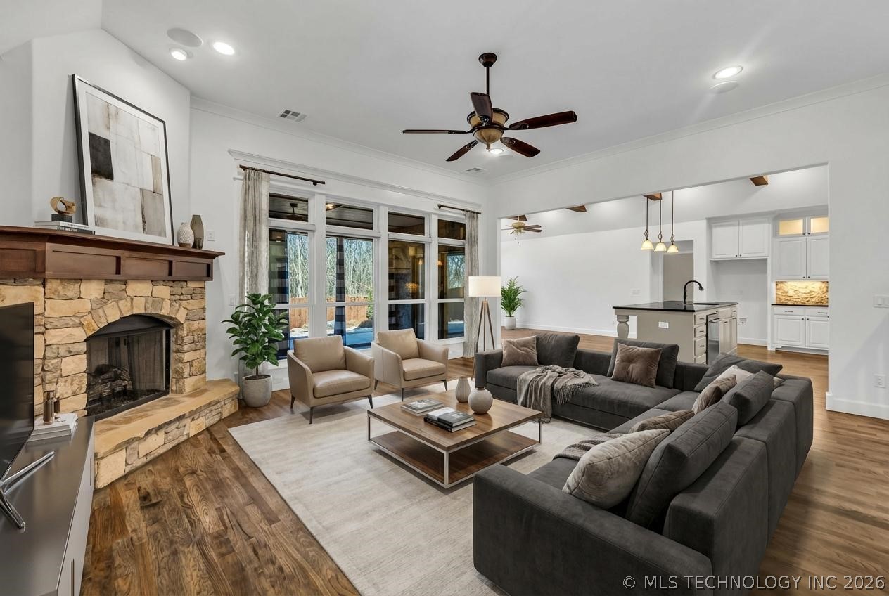 12050 S 68th East Avenue E Property Photo 3