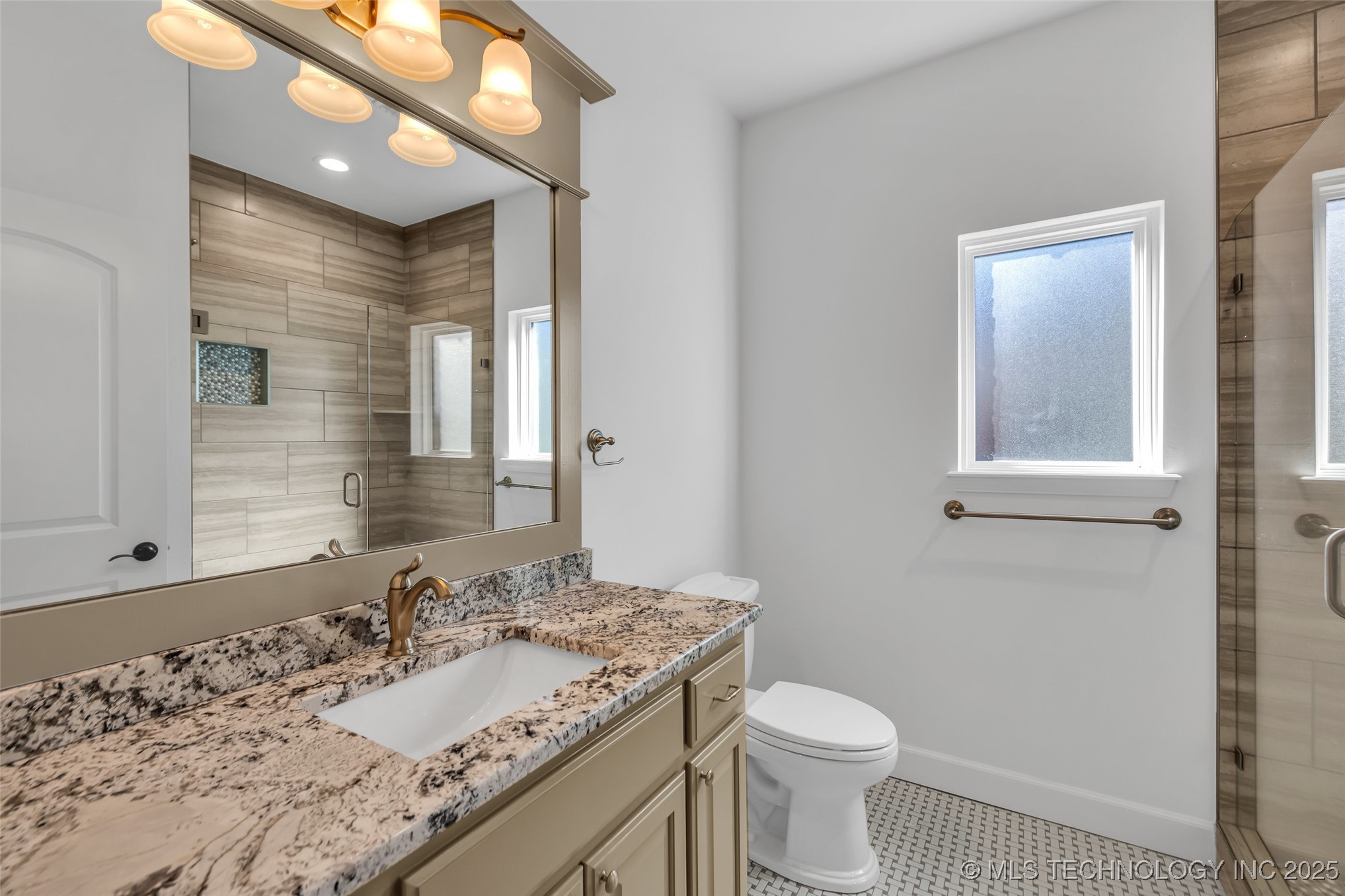 12050 S 68th East Avenue E Property Photo 17