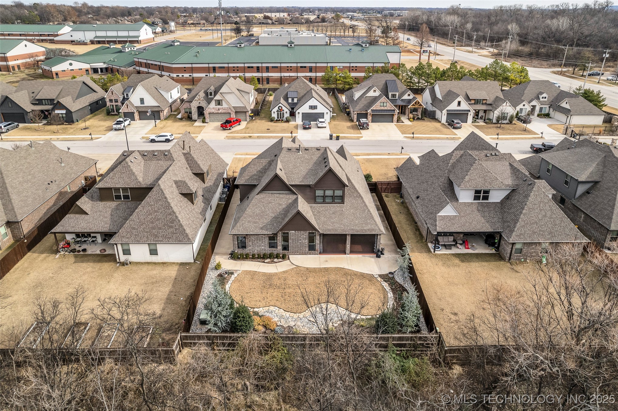 12050 S 68th East Avenue E Property Photo 27