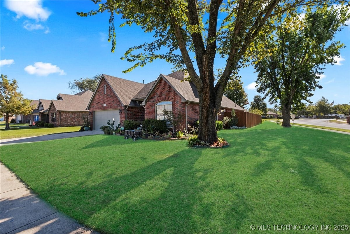 12408 E 127th Street North Property Photo 2