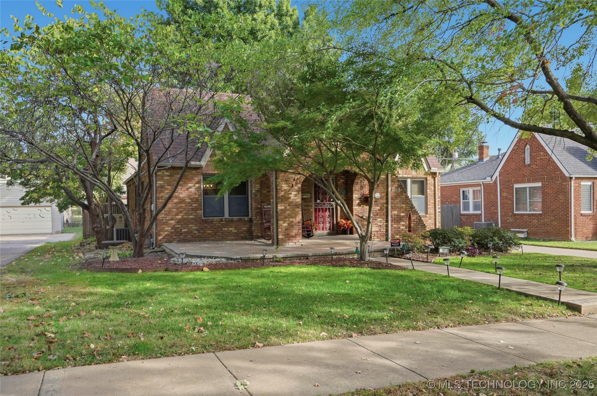 1915 S Delaware Place Property Photo 2