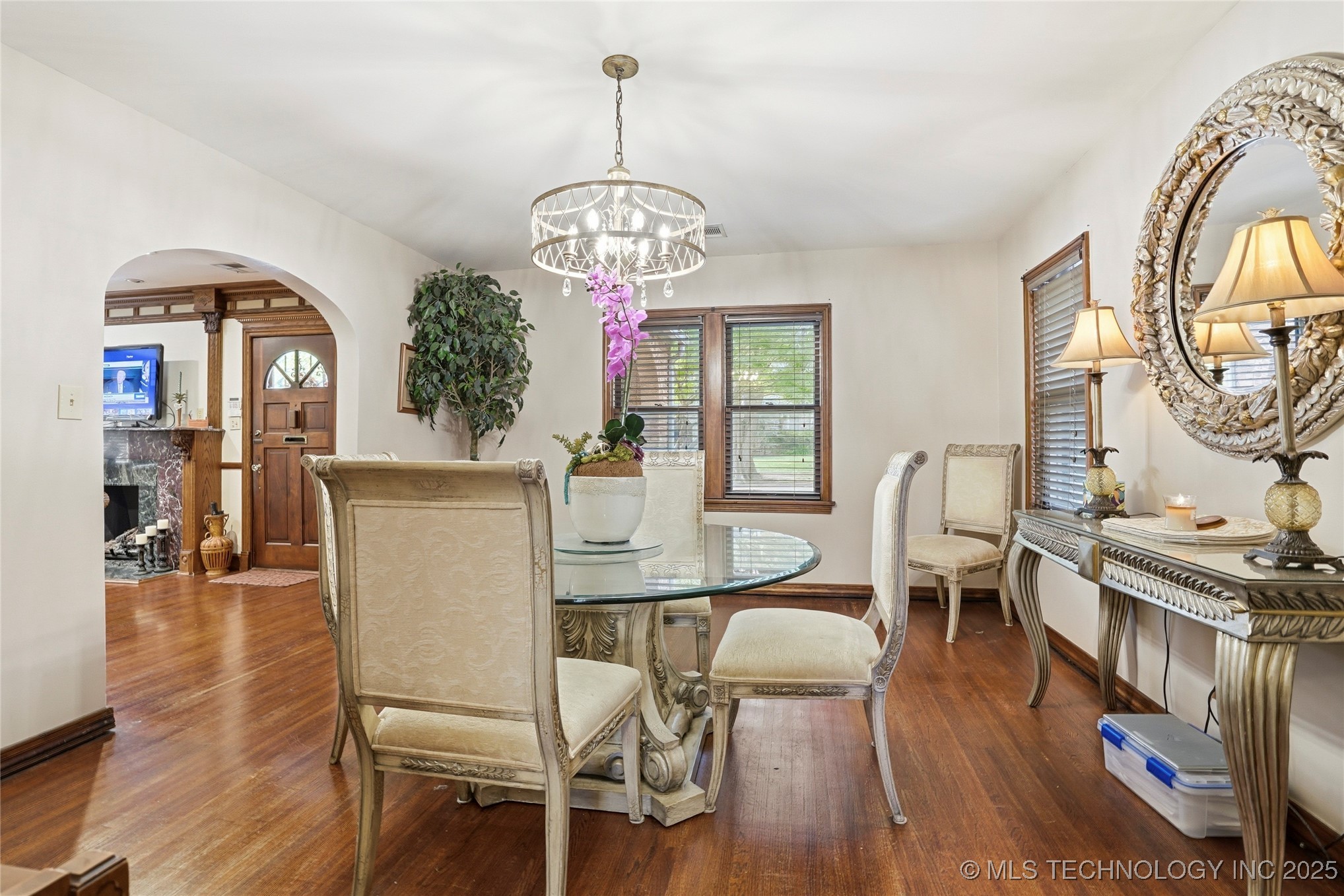 1915 S Delaware Place Property Photo 8