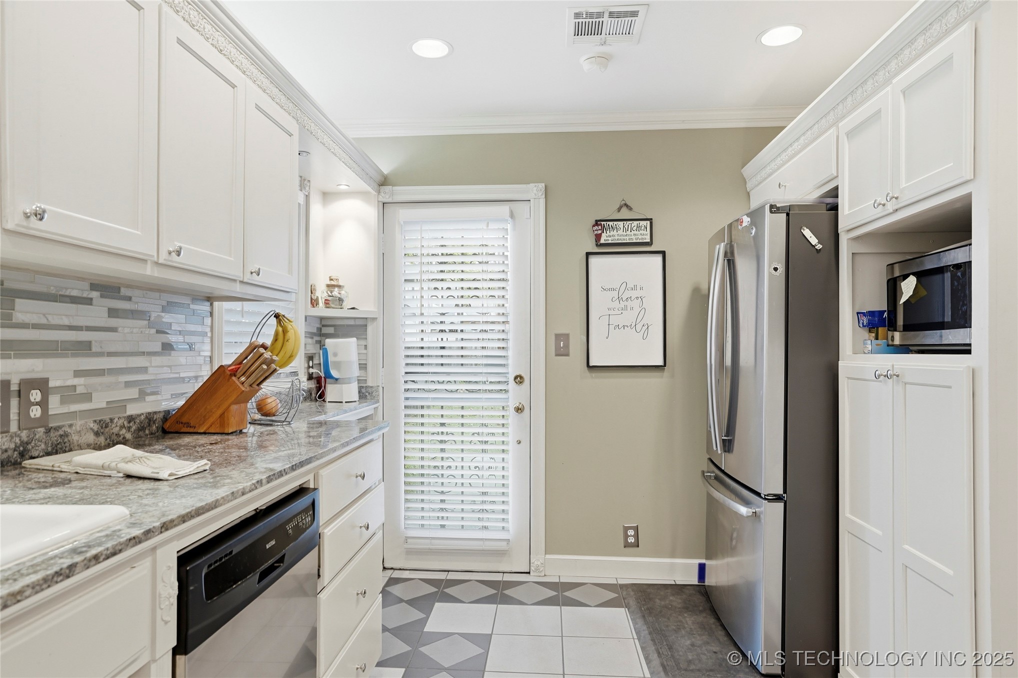 1915 S Delaware Place Property Photo 15