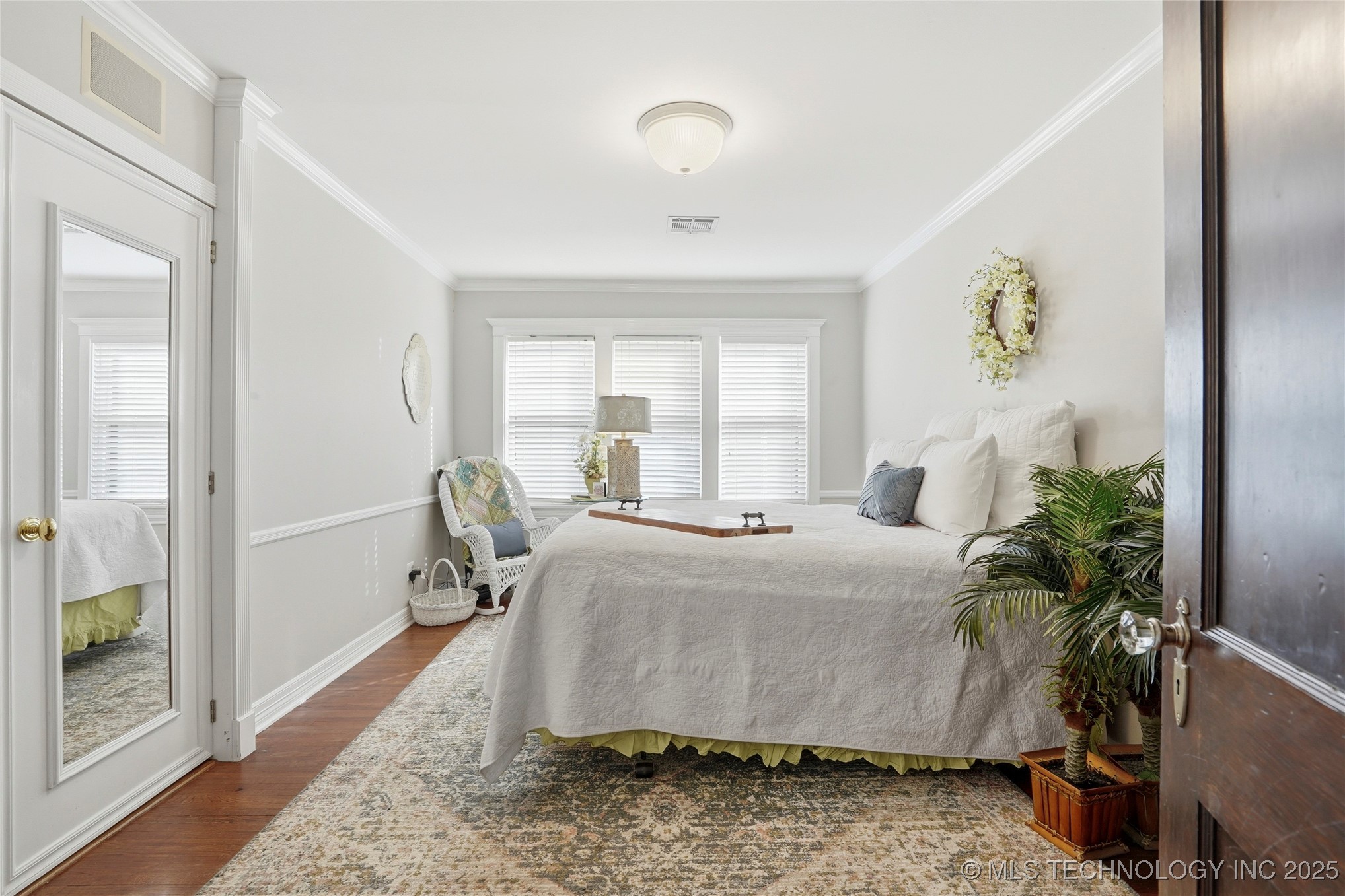 1915 S Delaware Place Property Photo 20