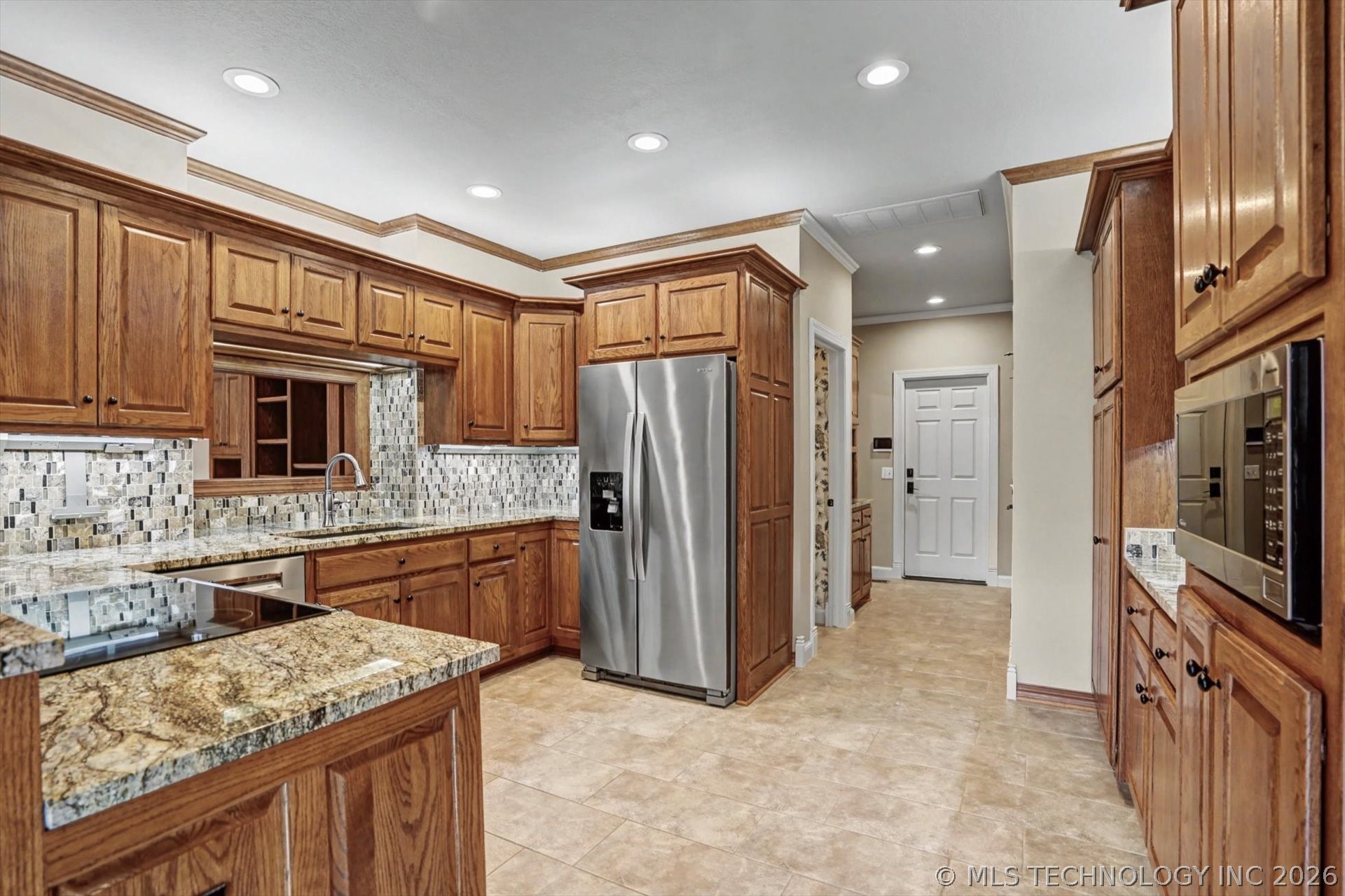19000 E Knightsbridge Road Property Photo 16