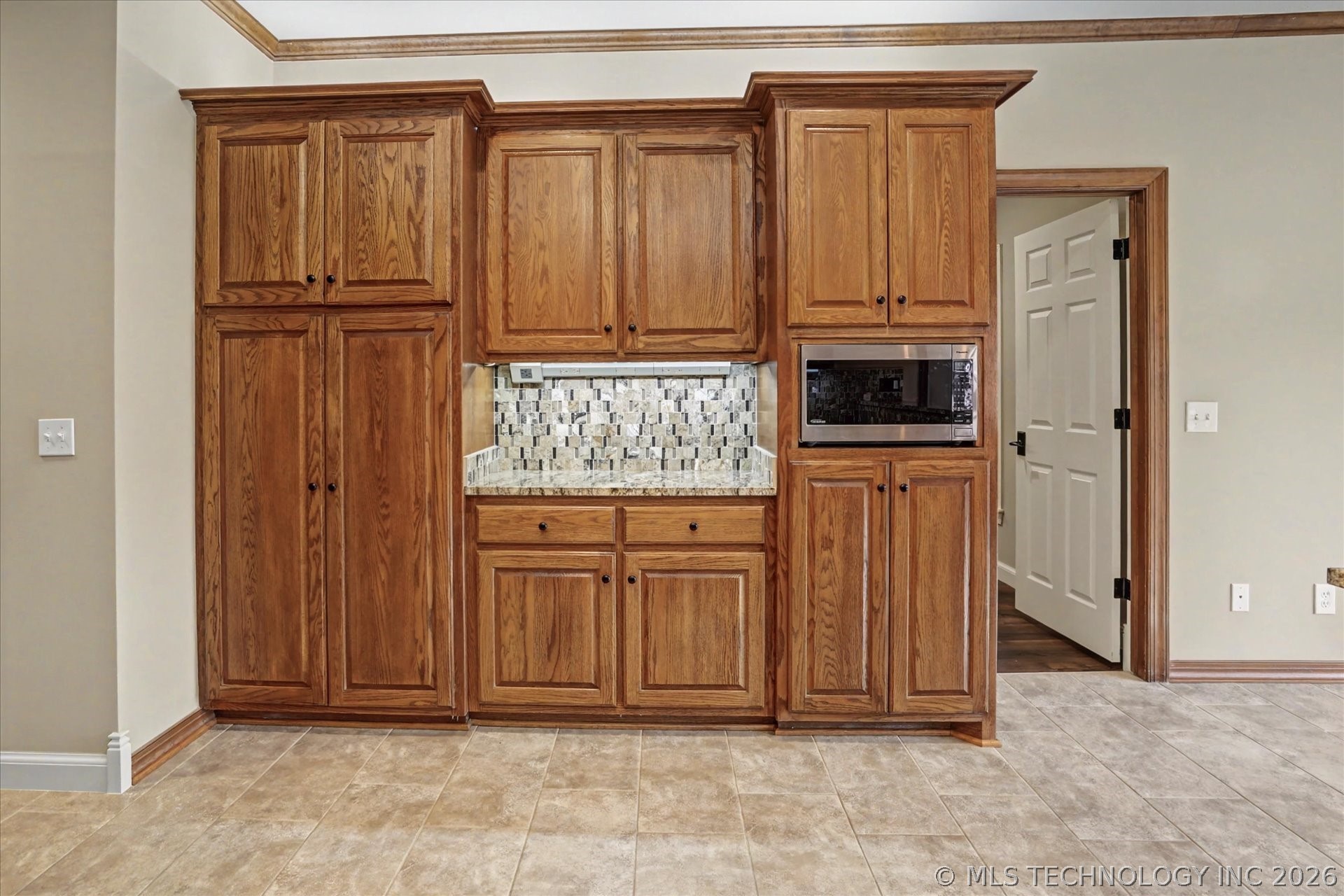 19000 E Knightsbridge Road Property Photo 19