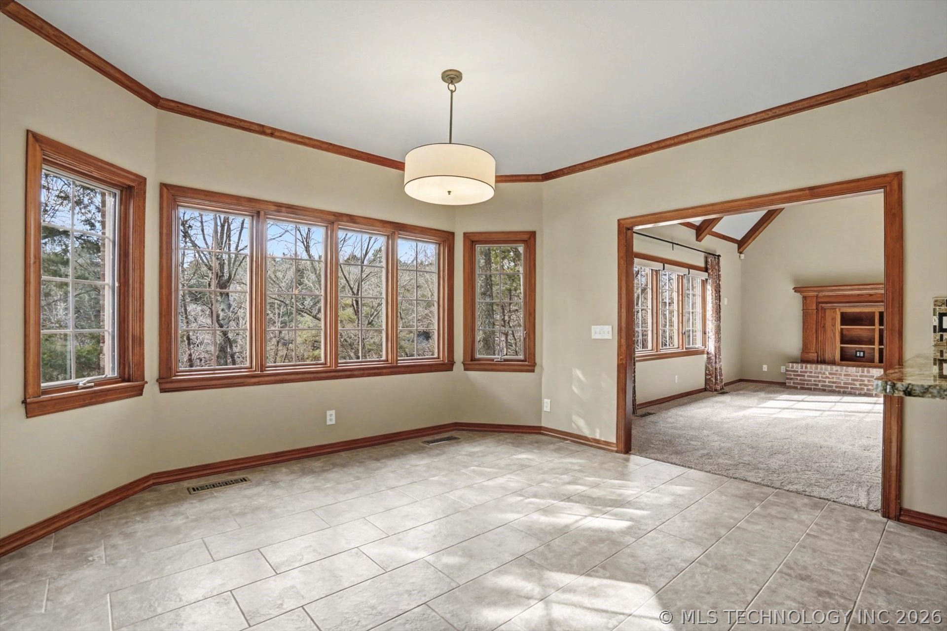 19000 E Knightsbridge Road Property Photo 20