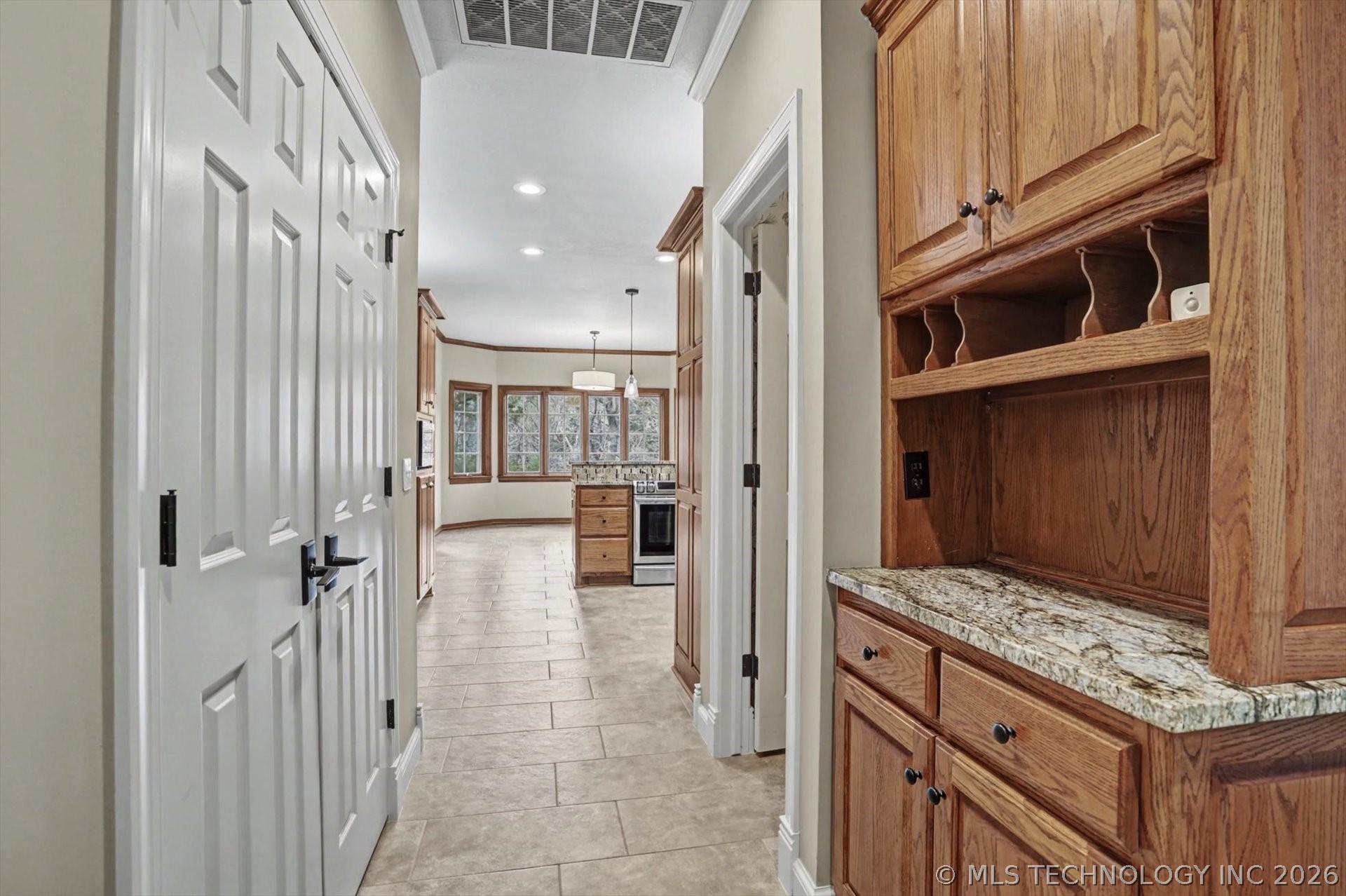 19000 E Knightsbridge Road Property Photo 42