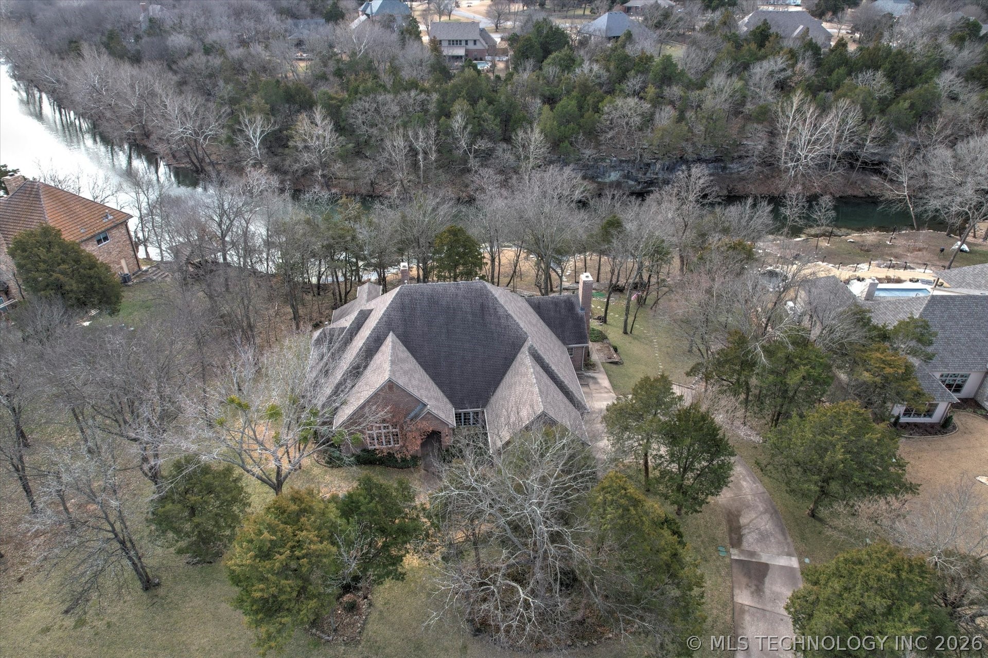 19000 E Knightsbridge Road Property Photo 61