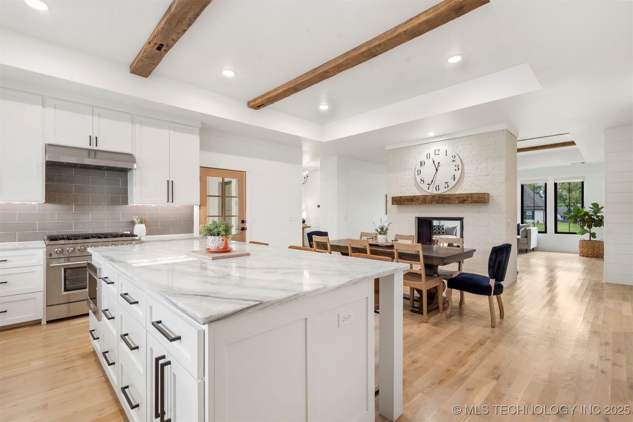 5927 N Meadows Ridge Road Property Photo 20