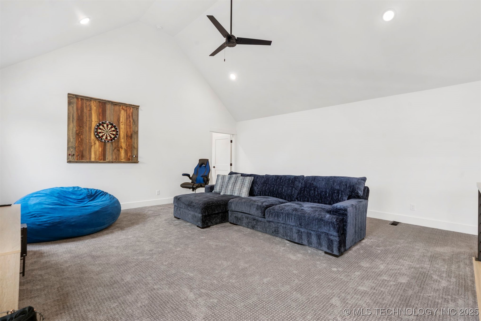 5927 N Meadows Ridge Road Property Photo 27