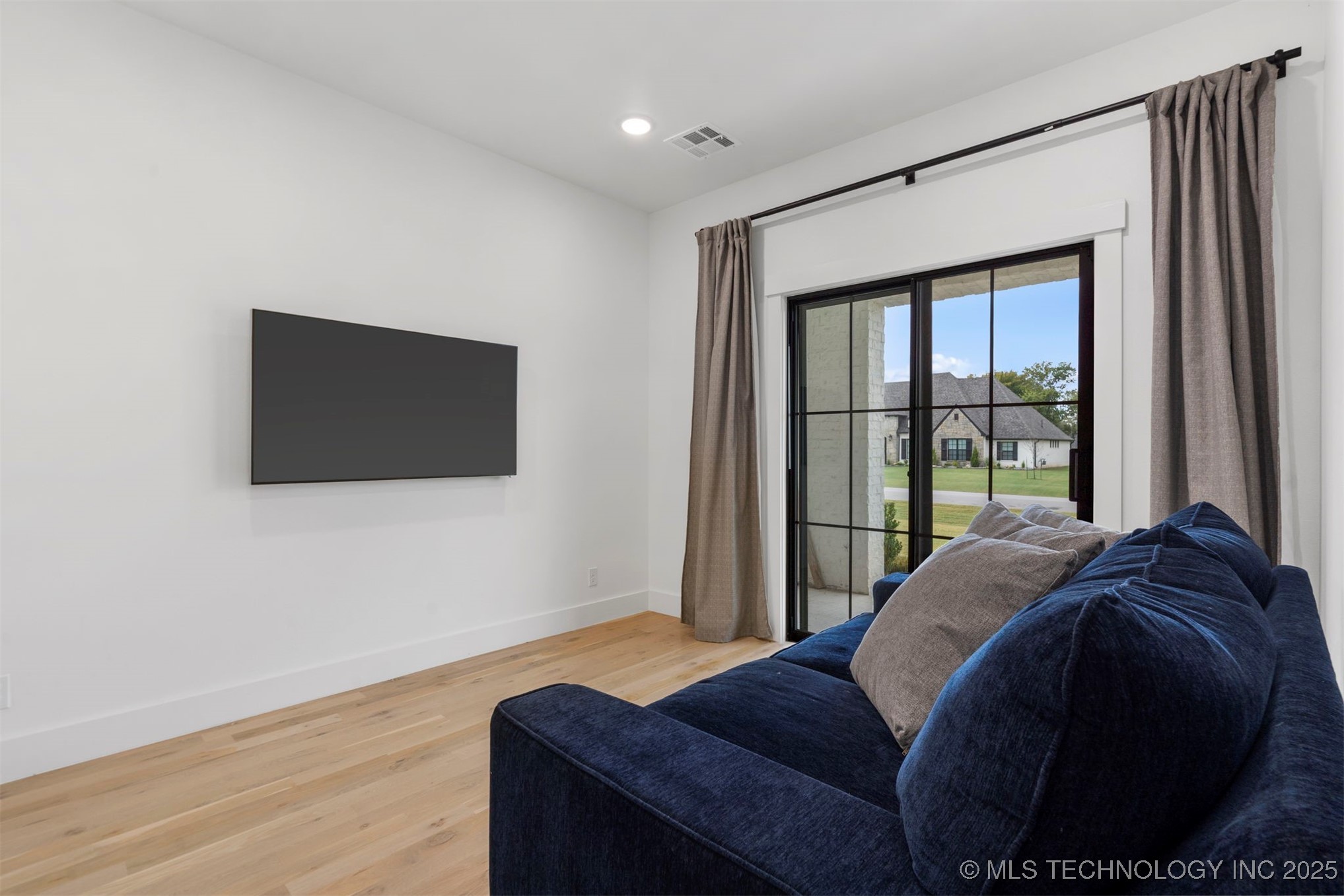 5927 N Meadows Ridge Road Property Photo 34