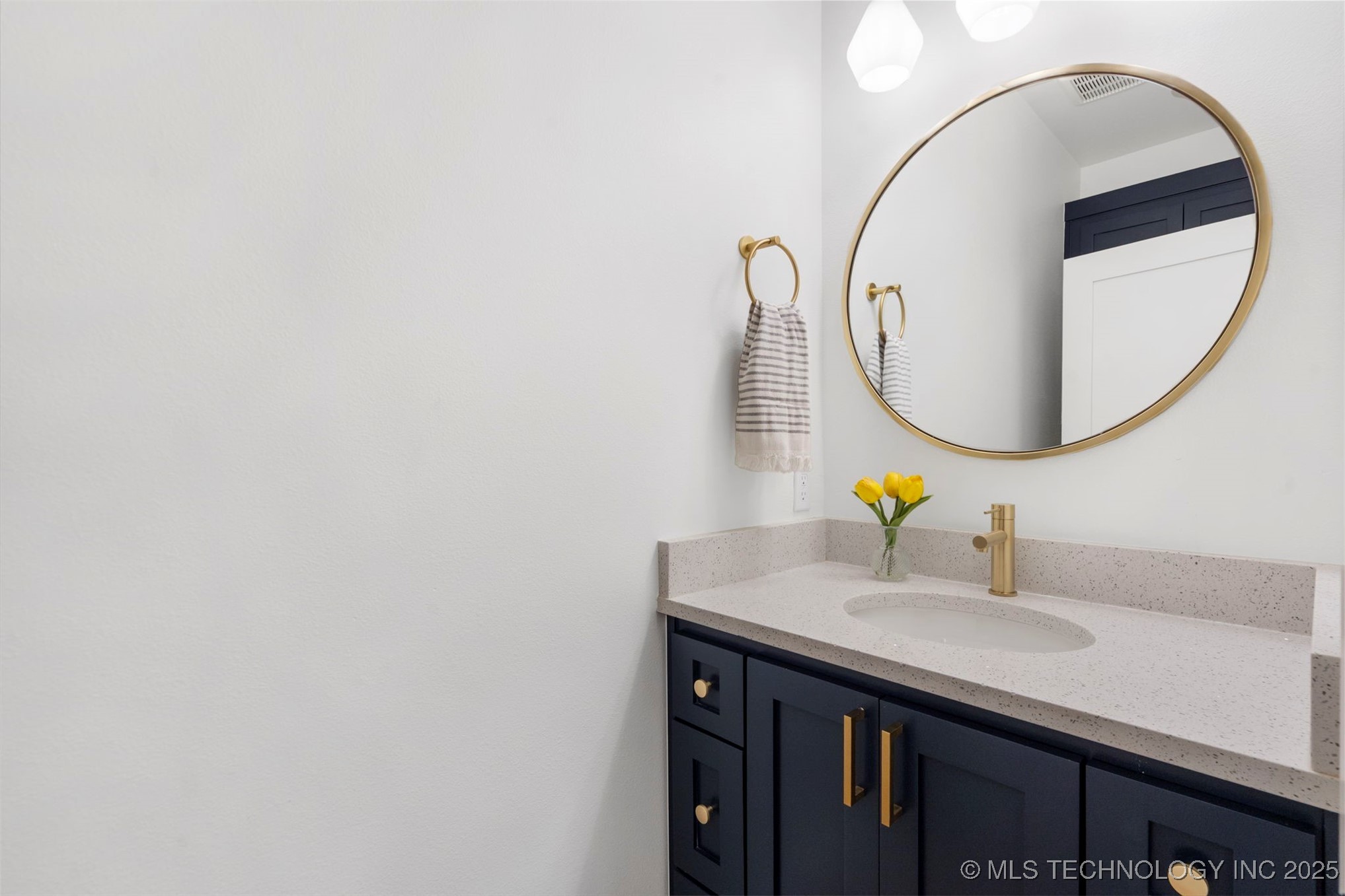 5927 N Meadows Ridge Road Property Photo 35