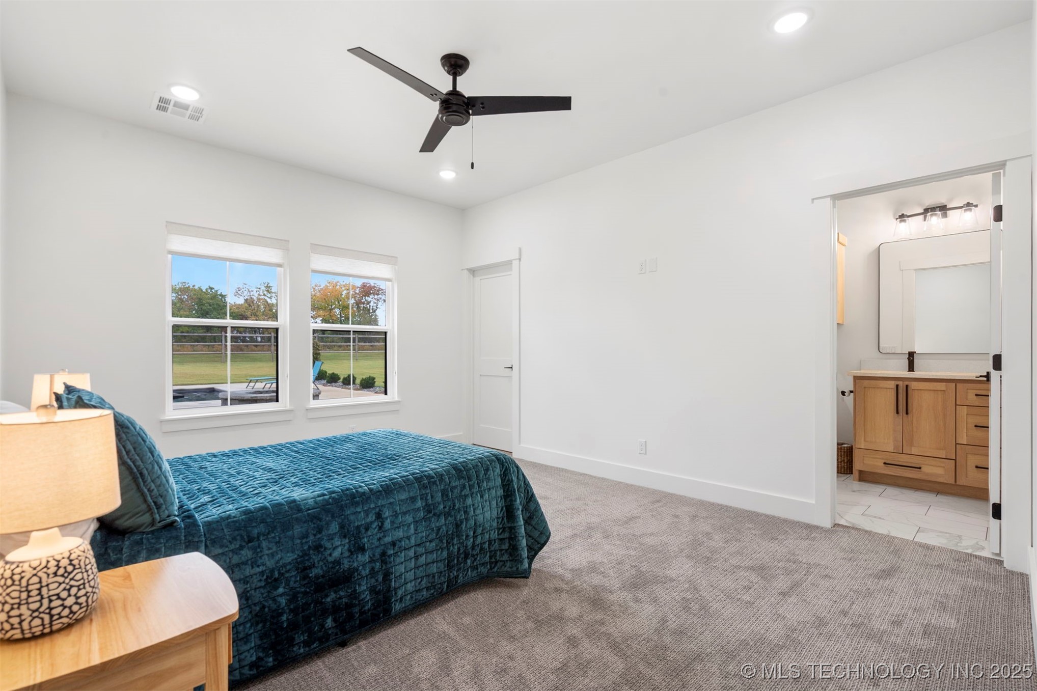 5927 N Meadows Ridge Road Property Photo 37