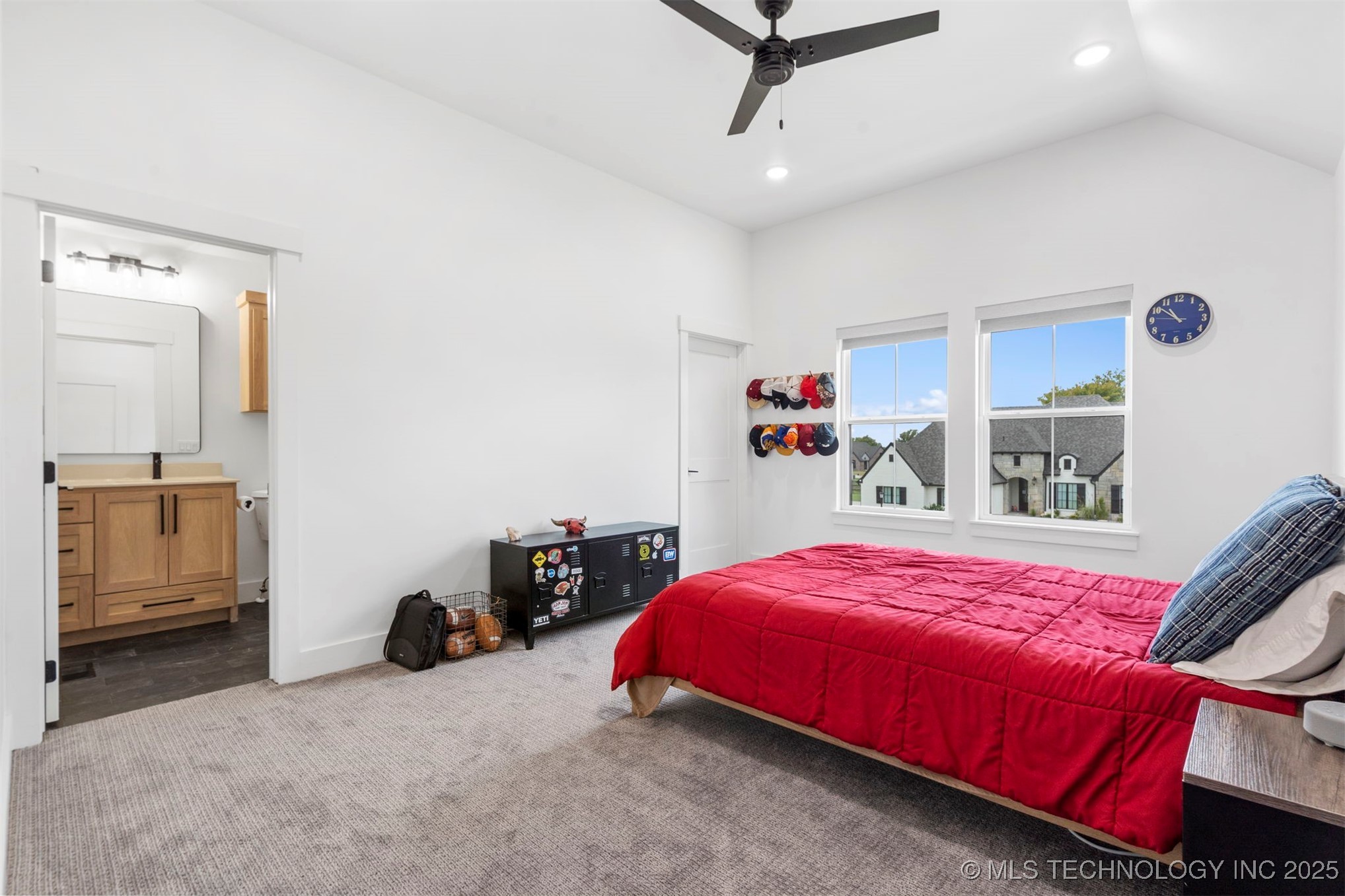 5927 N Meadows Ridge Road Property Photo 44