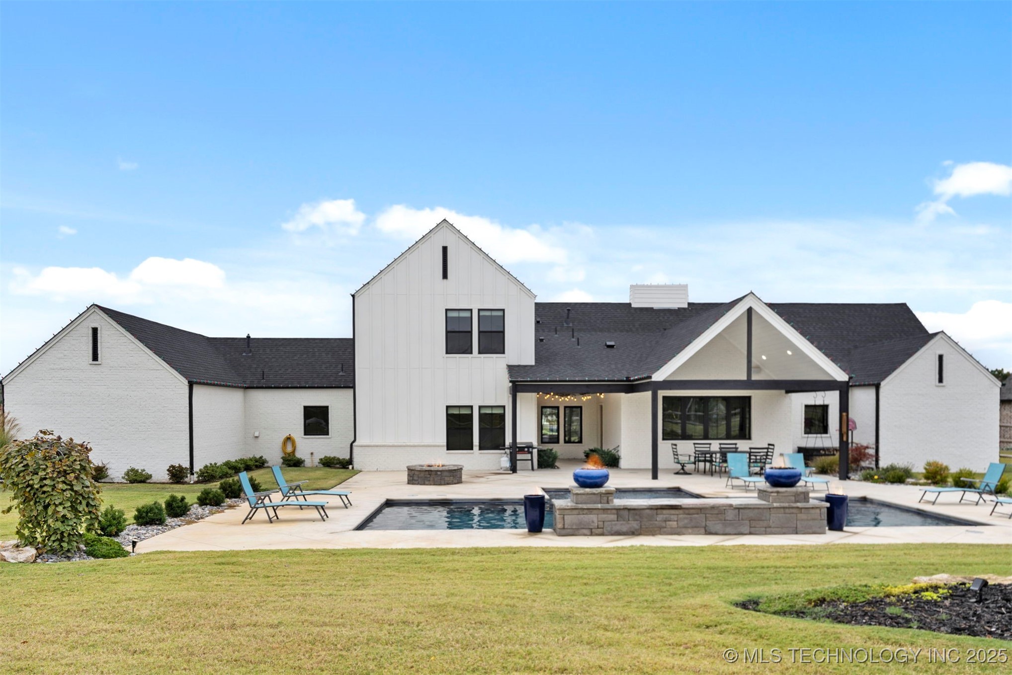 5927 N Meadows Ridge Road Property Photo 52