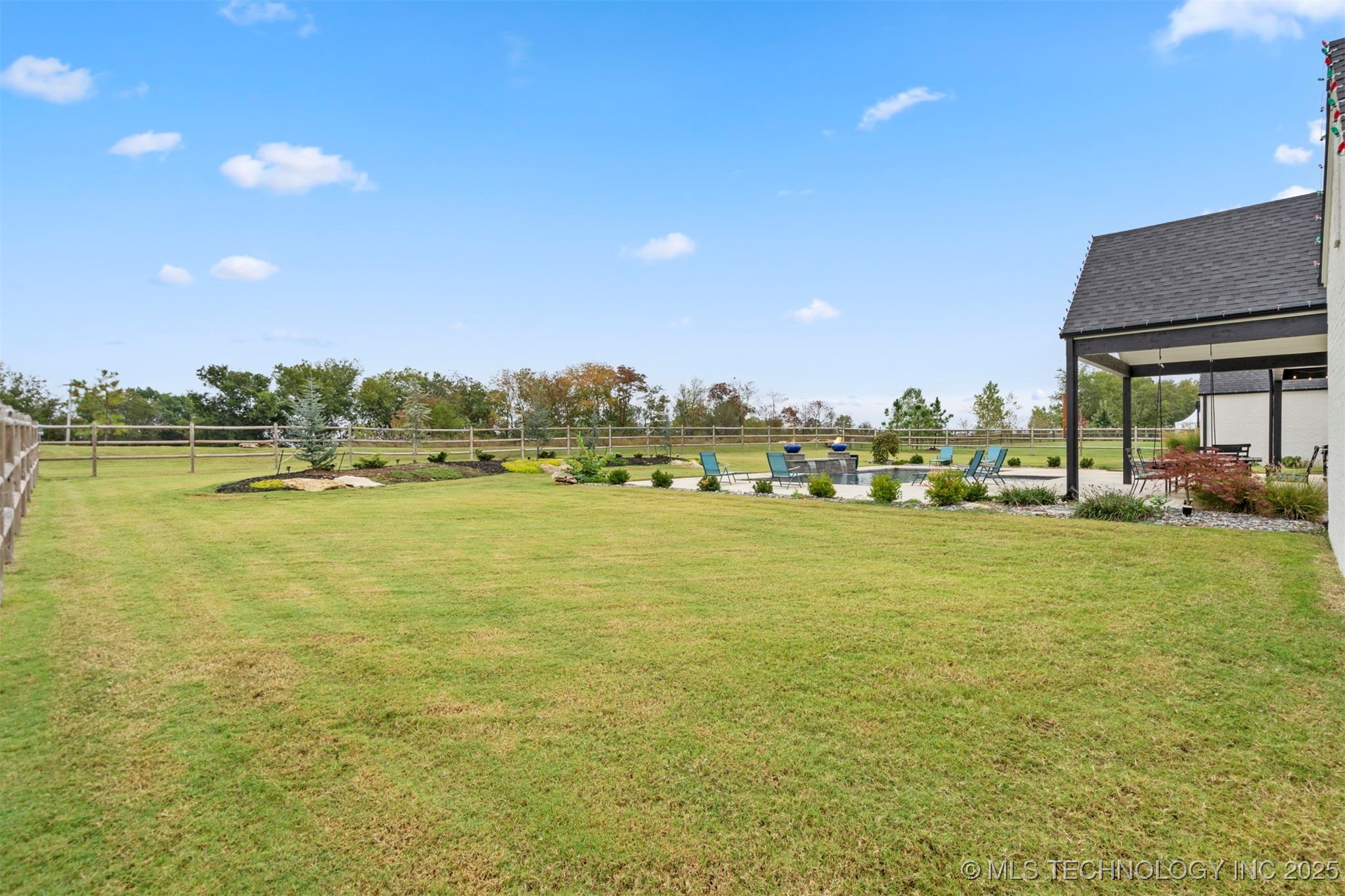 5927 N Meadows Ridge Road Property Photo 54