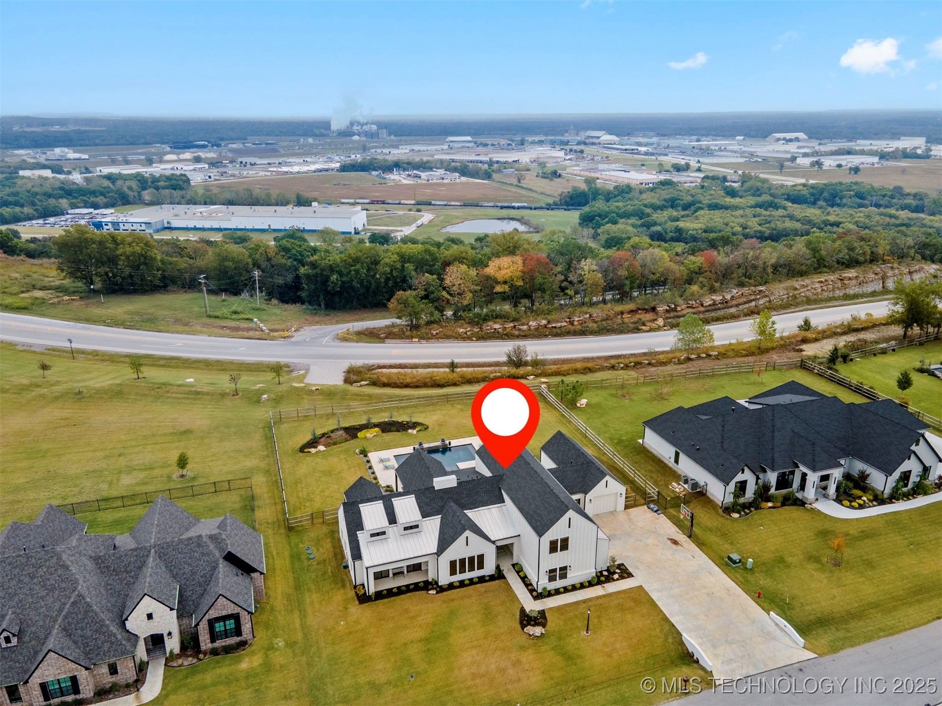 5927 N Meadows Ridge Road Property Photo 64