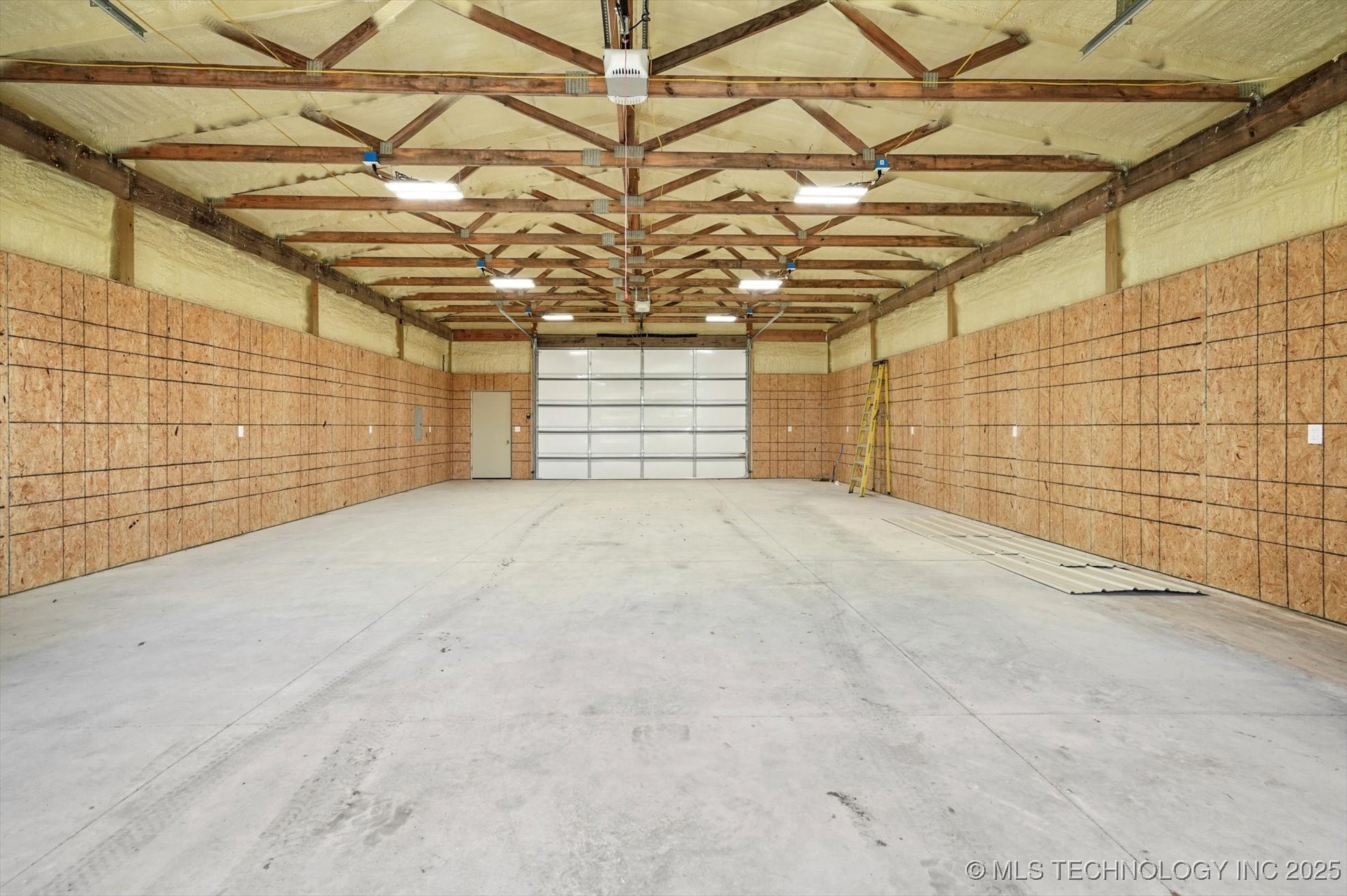 8730 E 136th Street N Property Photo 4