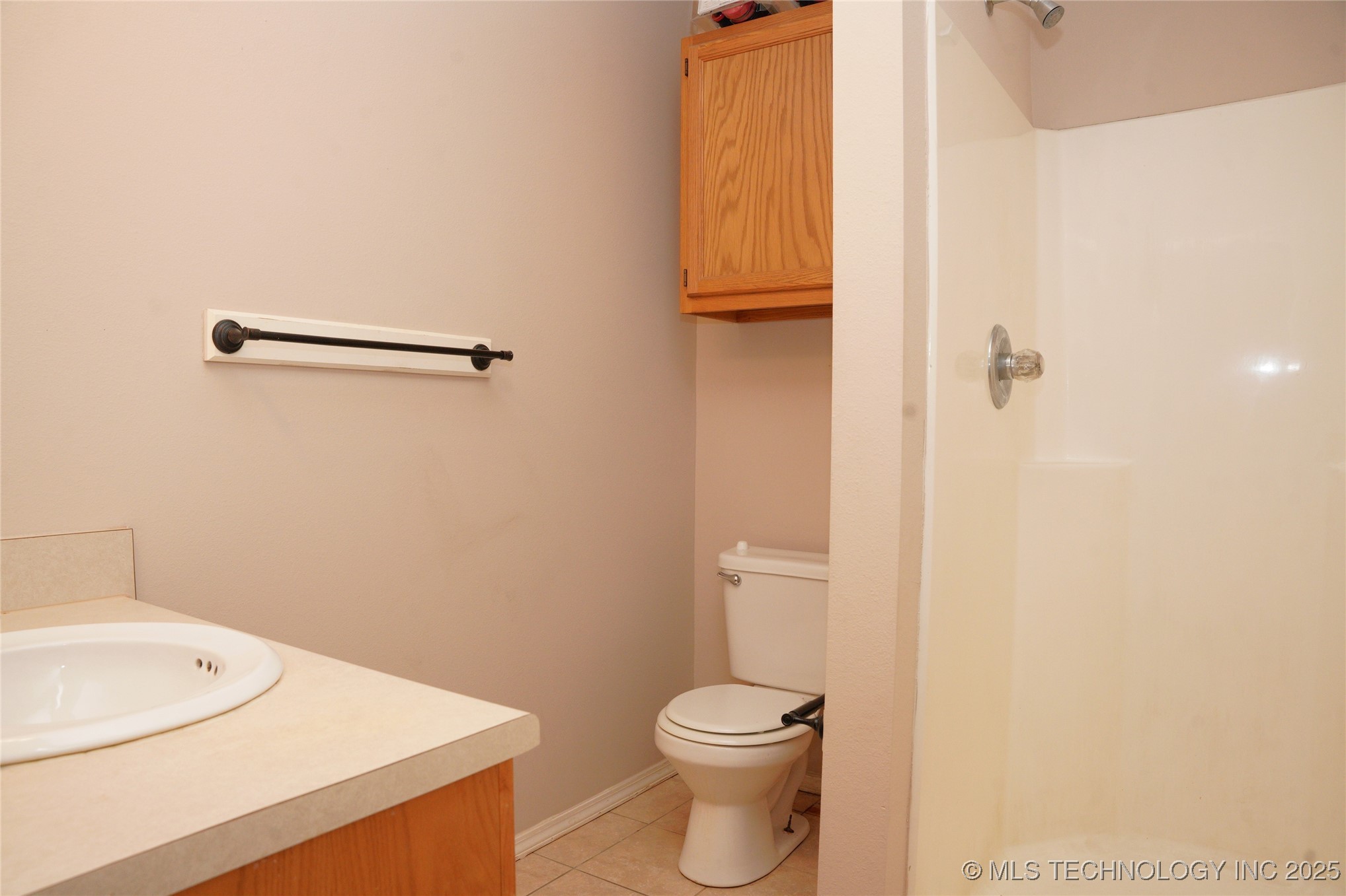 1907 N Chambers Avenue Property Photo 12