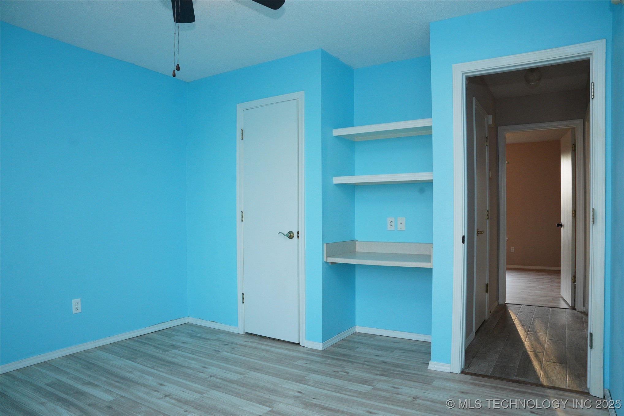 1907 N Chambers Avenue Property Photo 17