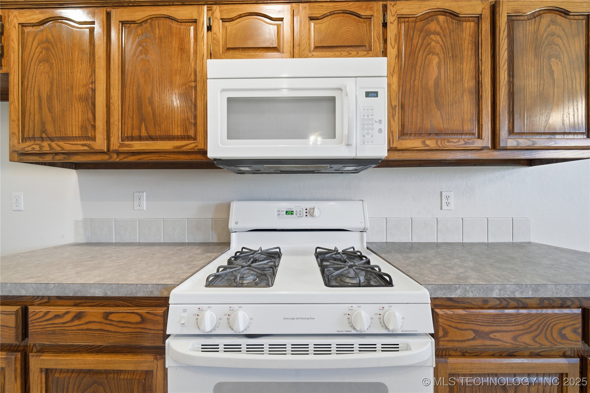 4611 S 200th East Avenue Property Photo 14