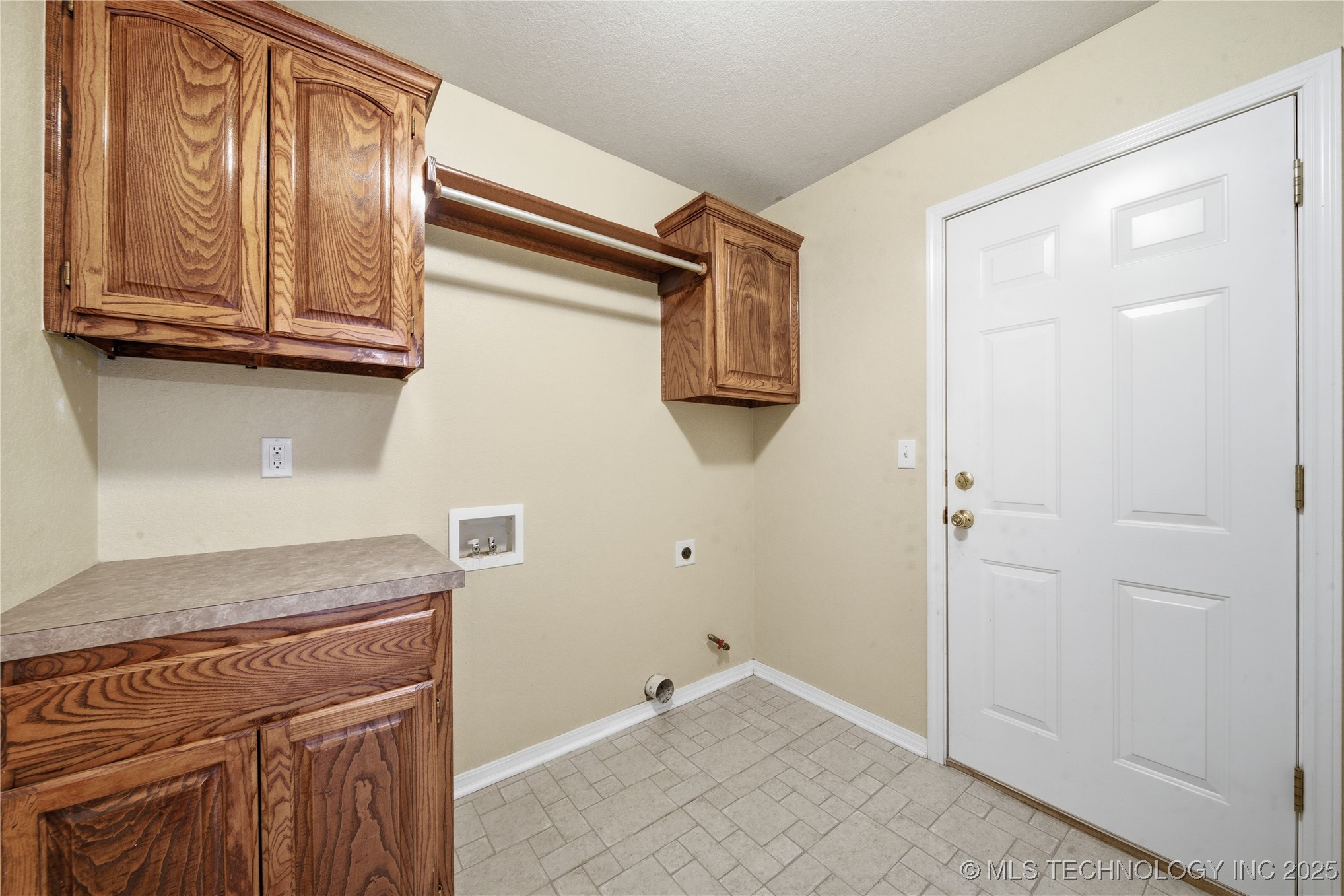 4611 S 200th East Avenue Property Photo 19