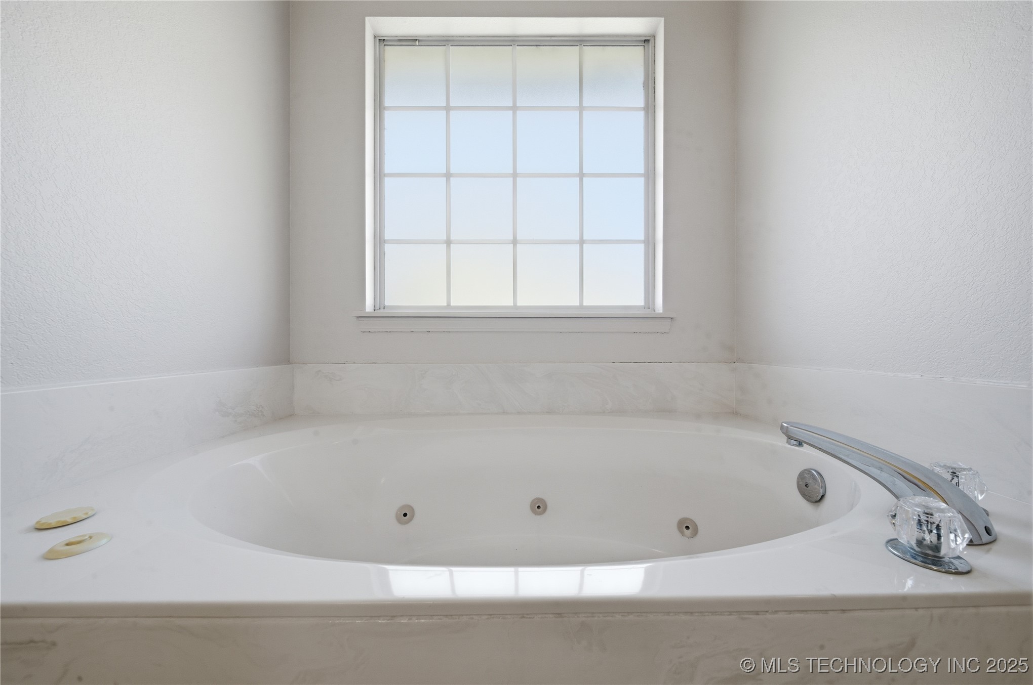 4611 S 200th East Avenue Property Photo 23