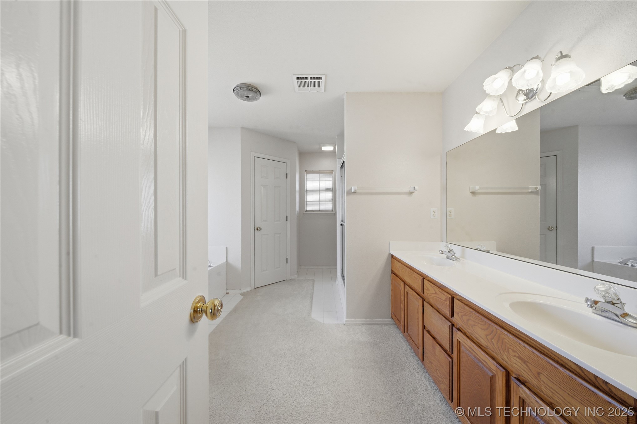 4611 S 200th East Avenue Property Photo 25