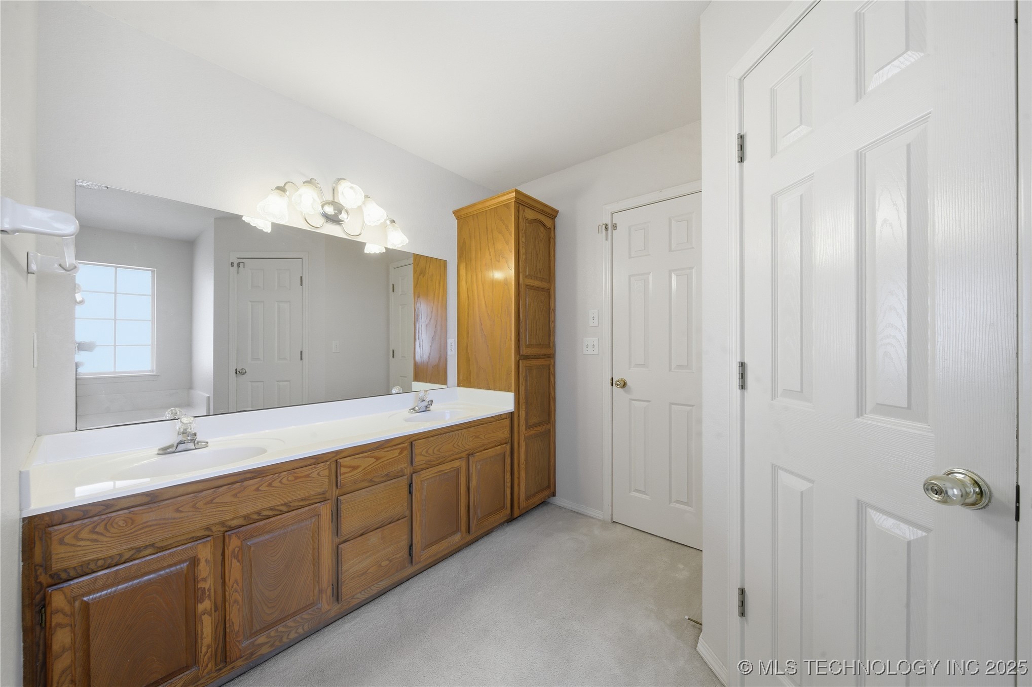 4611 S 200th East Avenue Property Photo 26