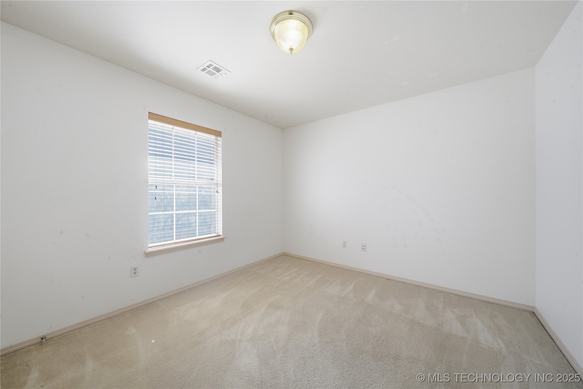 4611 S 200th East Avenue Property Photo 30