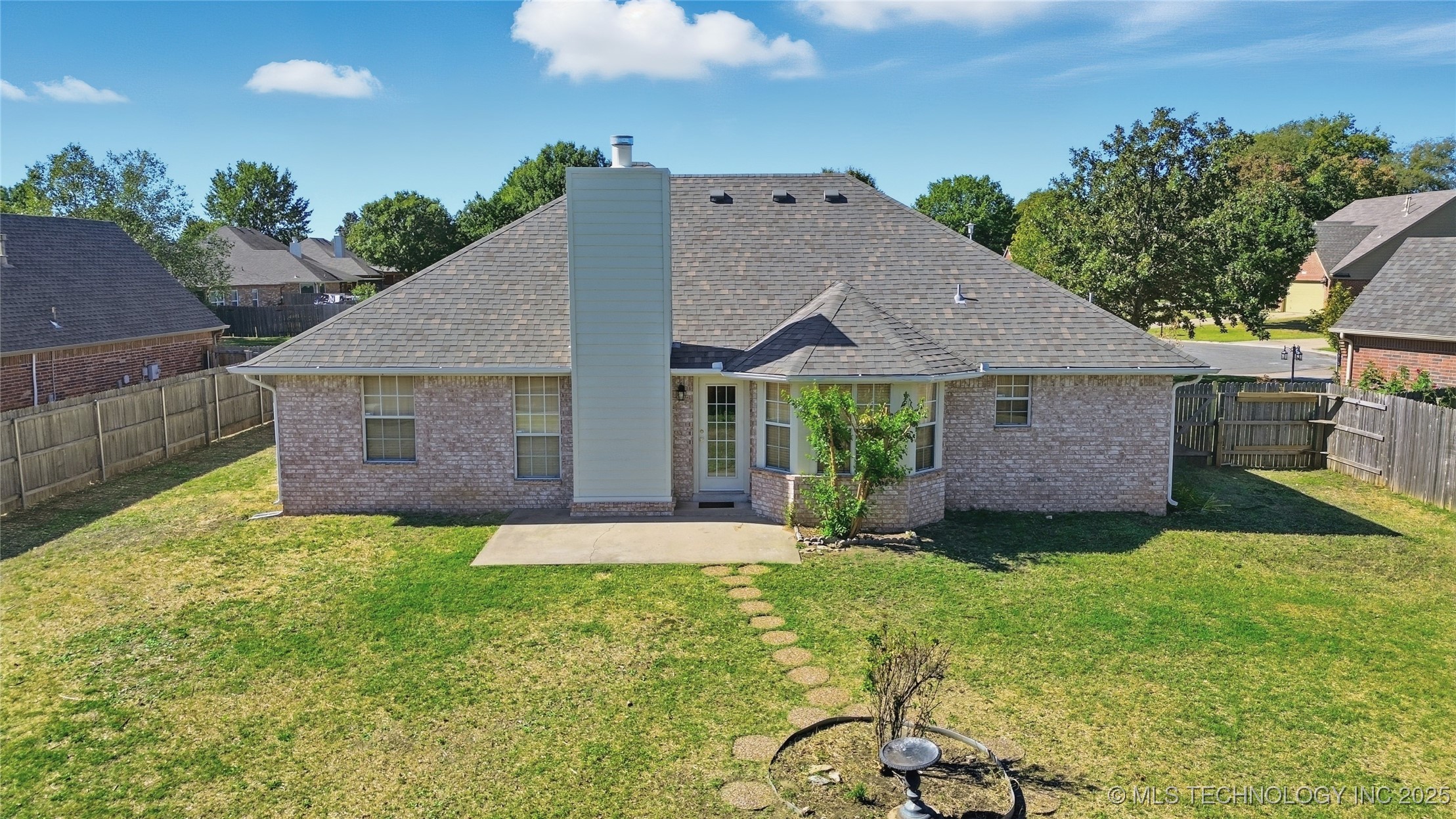 4611 S 200th East Avenue Property Photo 32