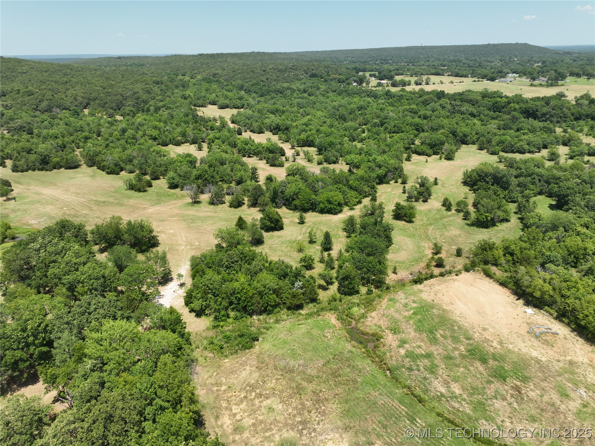 40 W 53rd Street North Property Photo 7