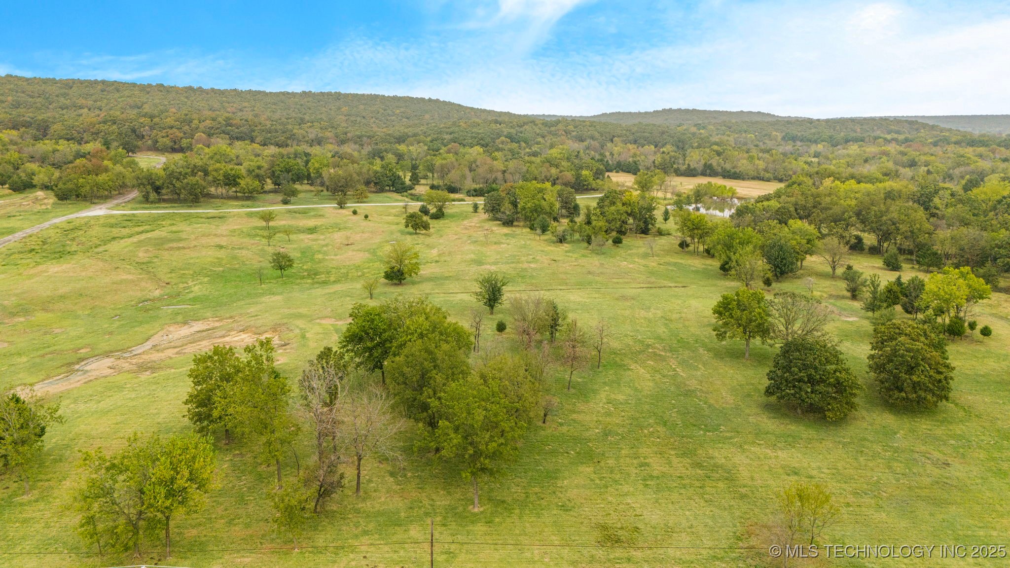 40 W 53rd Street North Property Photo 10