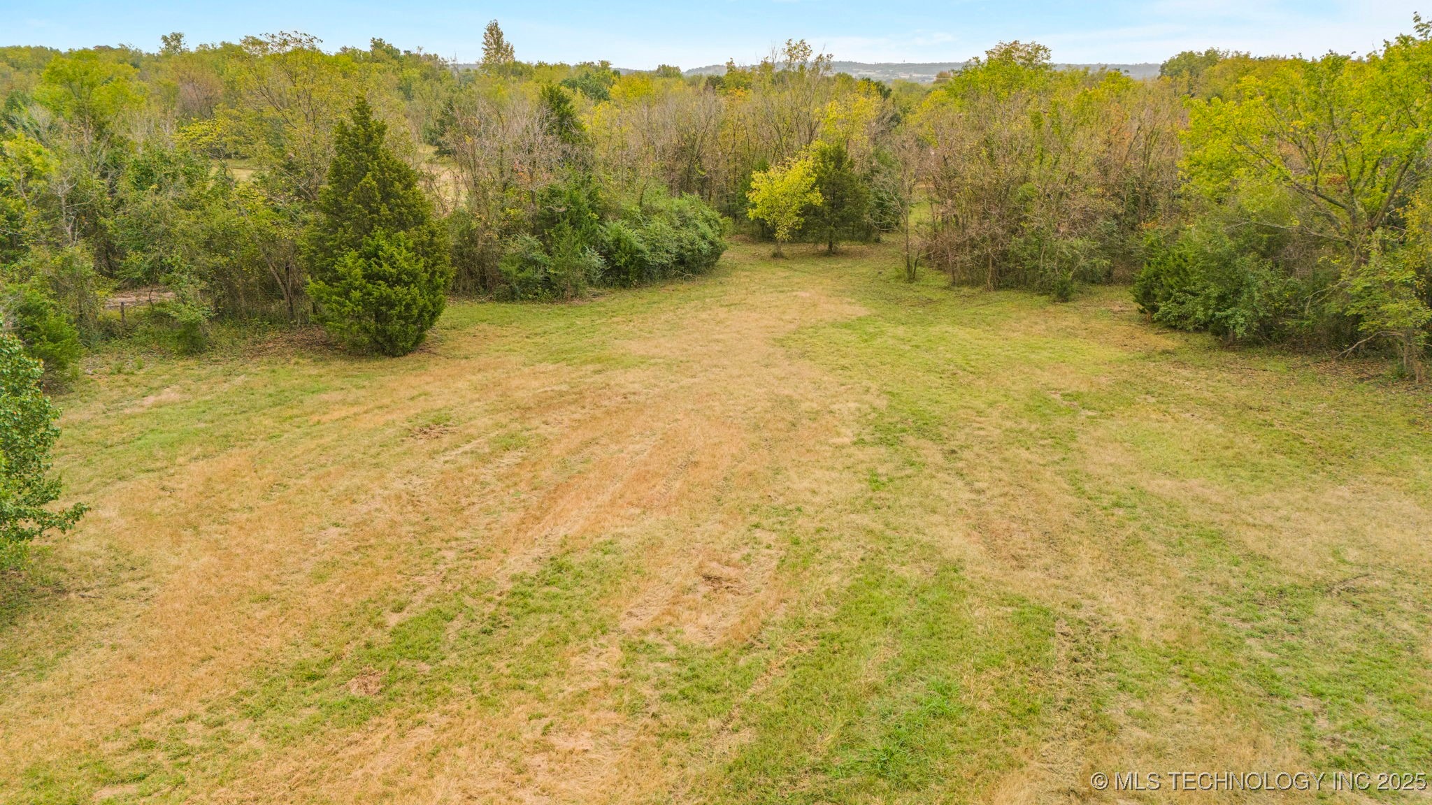 40 W 53rd Street North Property Photo 11